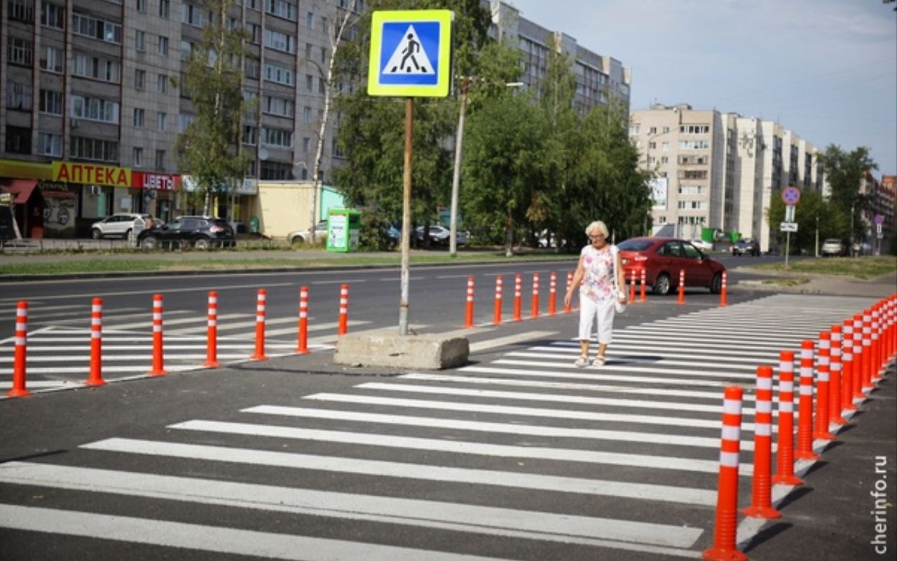 Пеш парковка. Пешеходный переход разметка. Парковка у пешеходного перехода. Пешеходная зона.