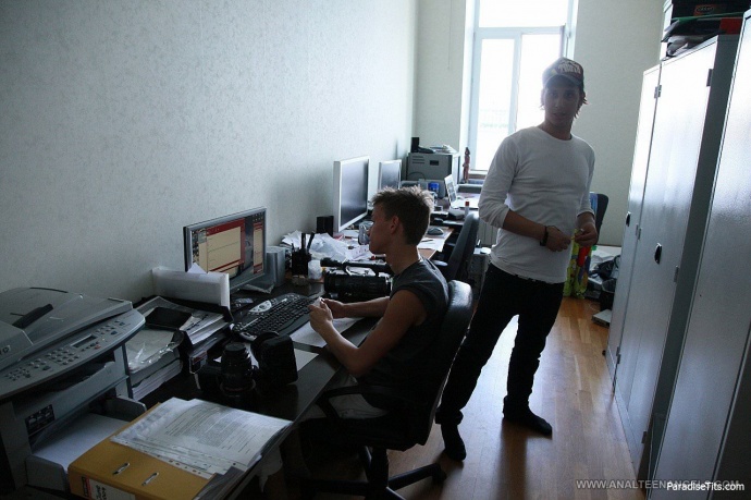 [Image: d0307936e90d253ccc8eb.jpg]