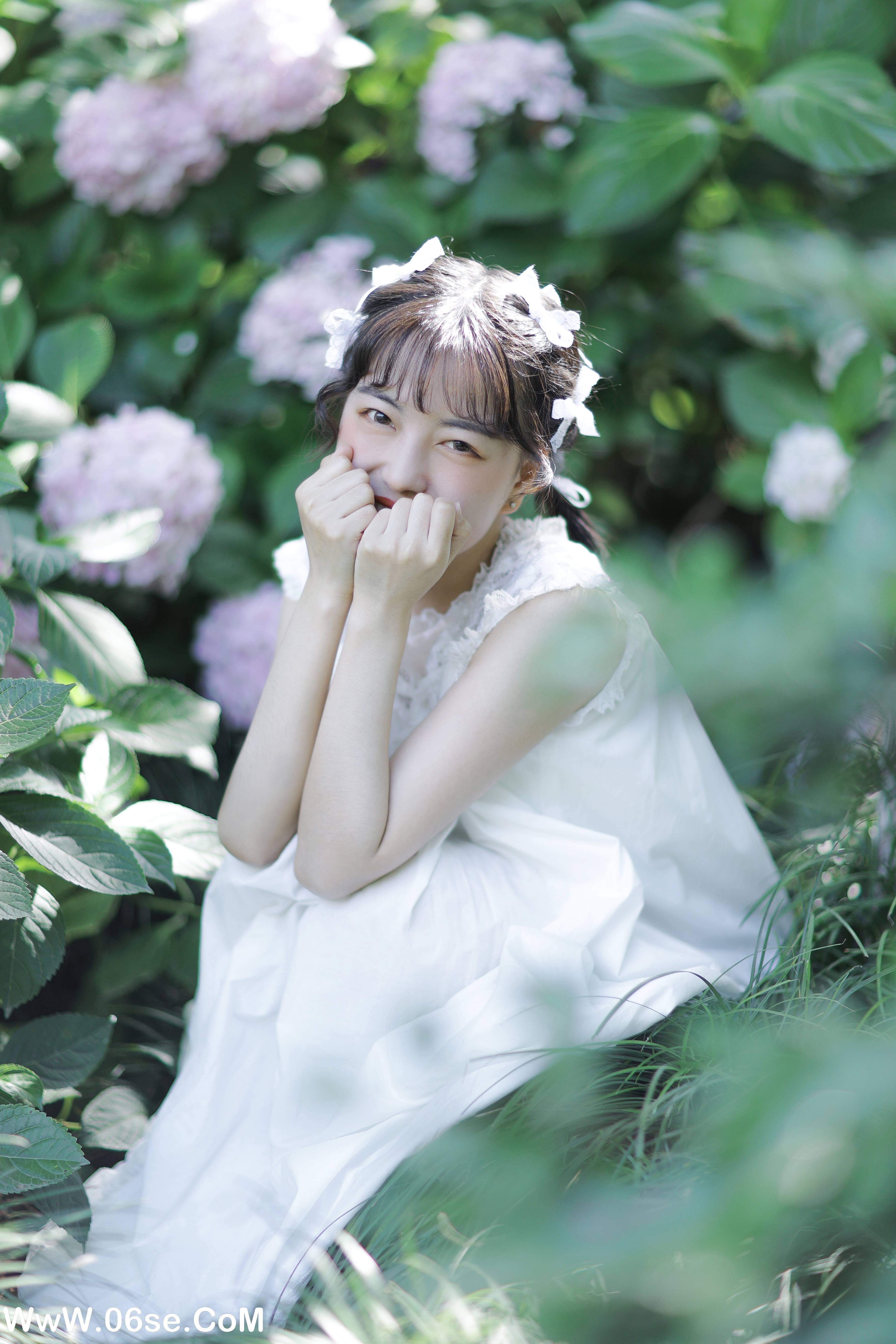 图片[18]-[YITUYU艺图语]2022.05.25 花儿与少女 欣雨[24P-204.16MB]-六色网