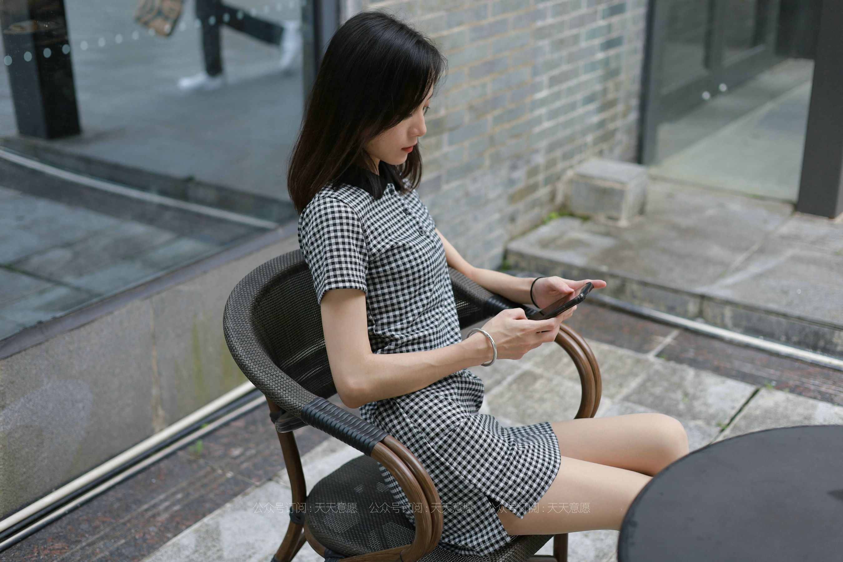 [IESS异思趣向]_模特：小六《格子连衣裙》-写真图集共86P 1