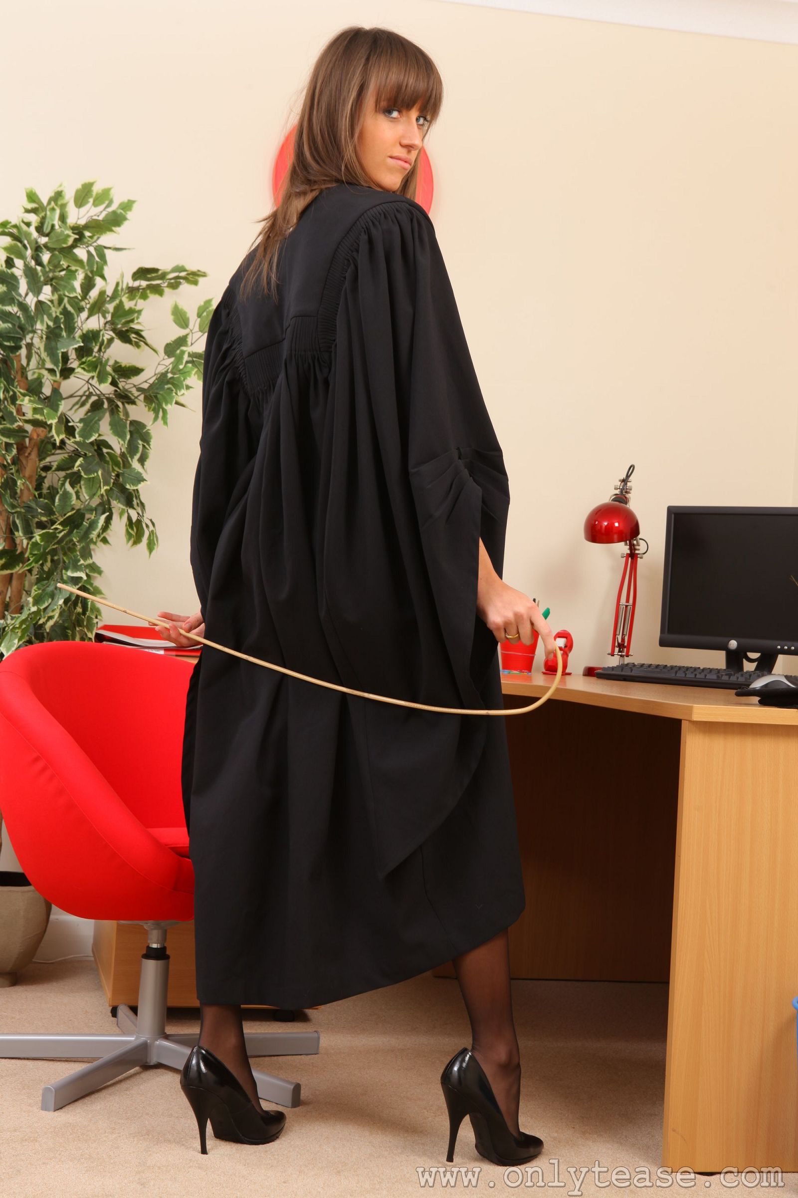 [Image: d1254bafc0f0b7b718e3d.jpg]