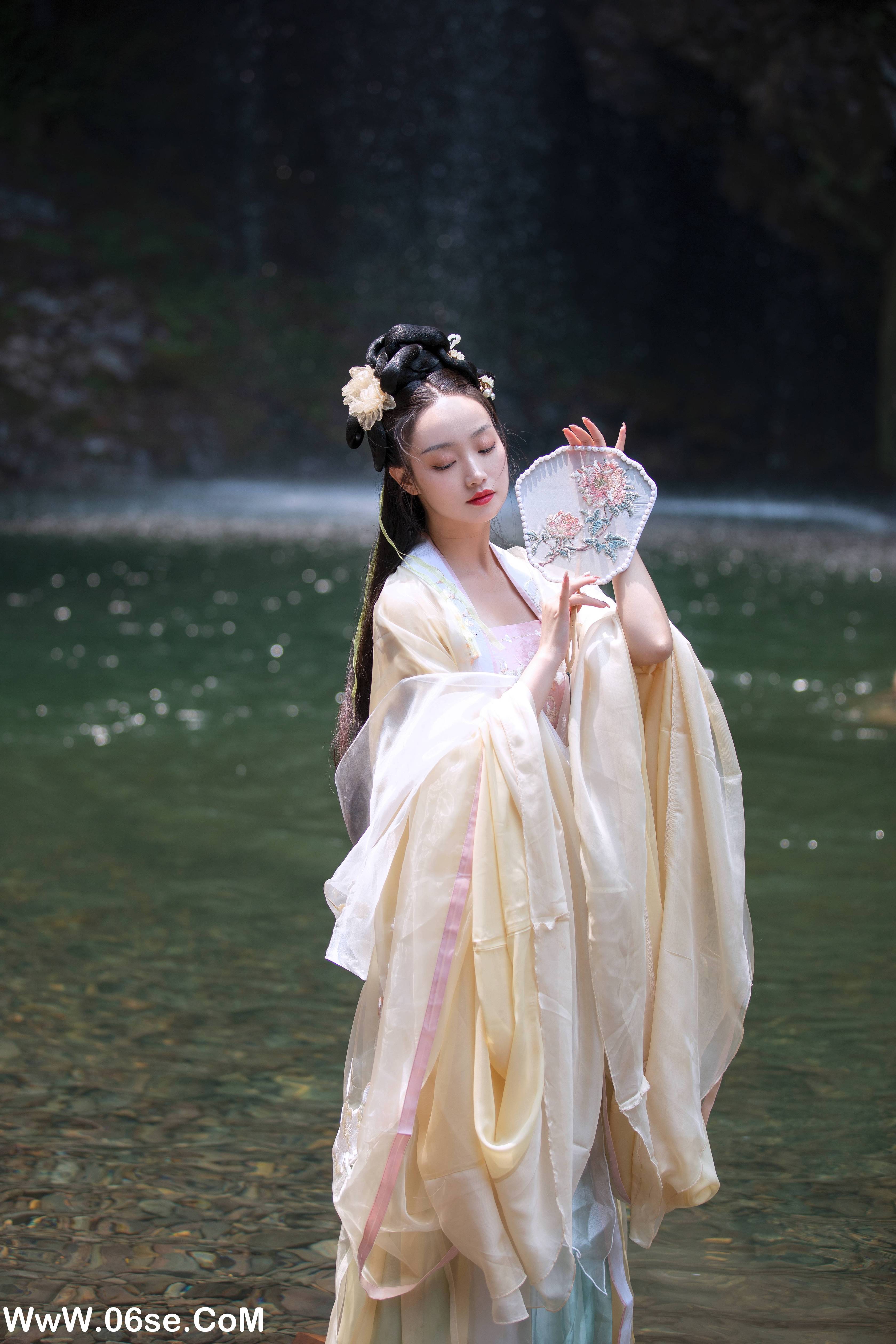 图片[14]-[YITUYU艺图语]2022.09.24 天河 凌子兮[23+1P／419MB]-六色网