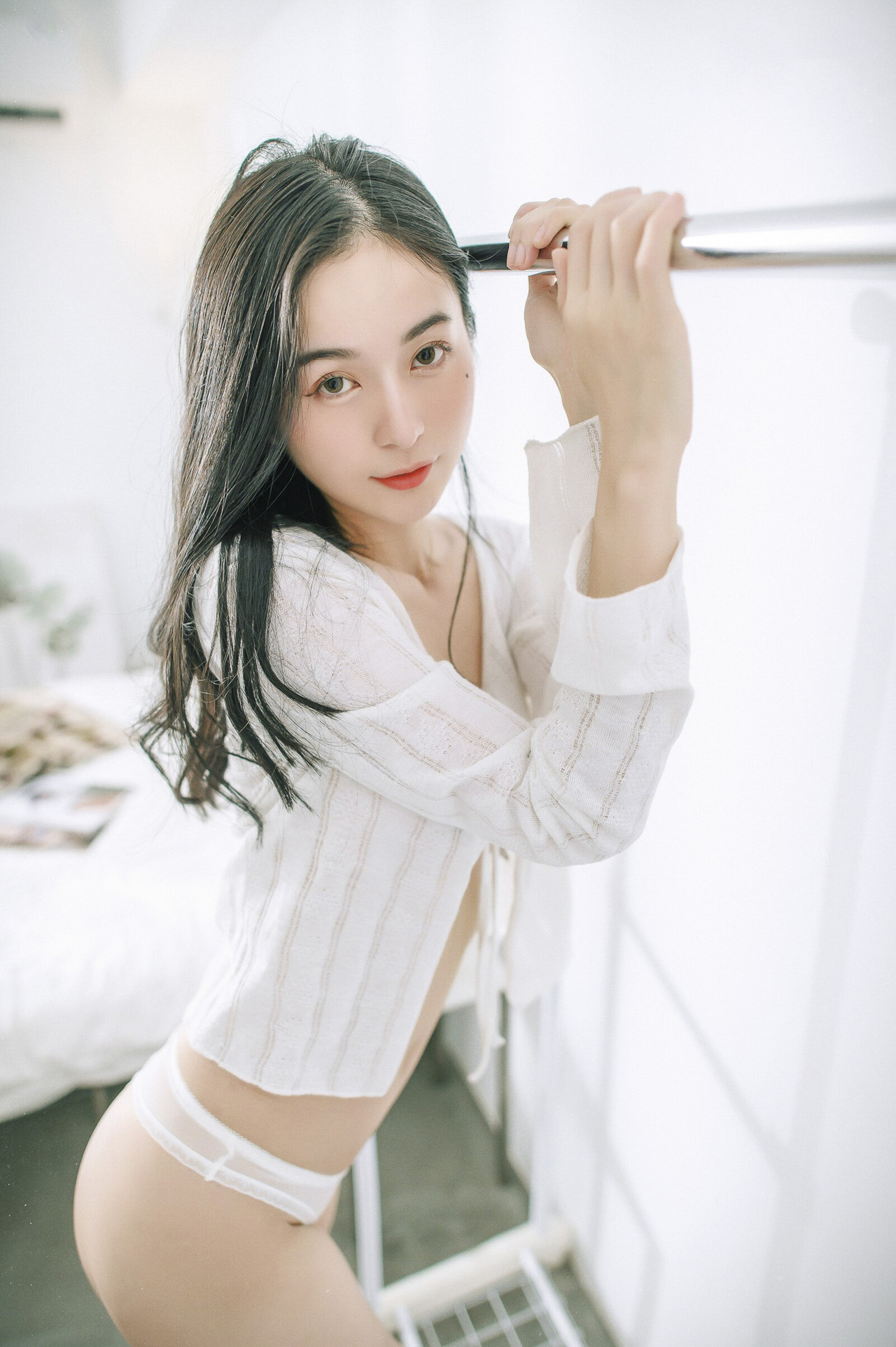 JVID精品 超仙辰辰 💕 仙女下凡玩遊戲輸了，成為任你使喚、讓你舒服的一日女友，隱藏版更多超性感畫面唷！ 2