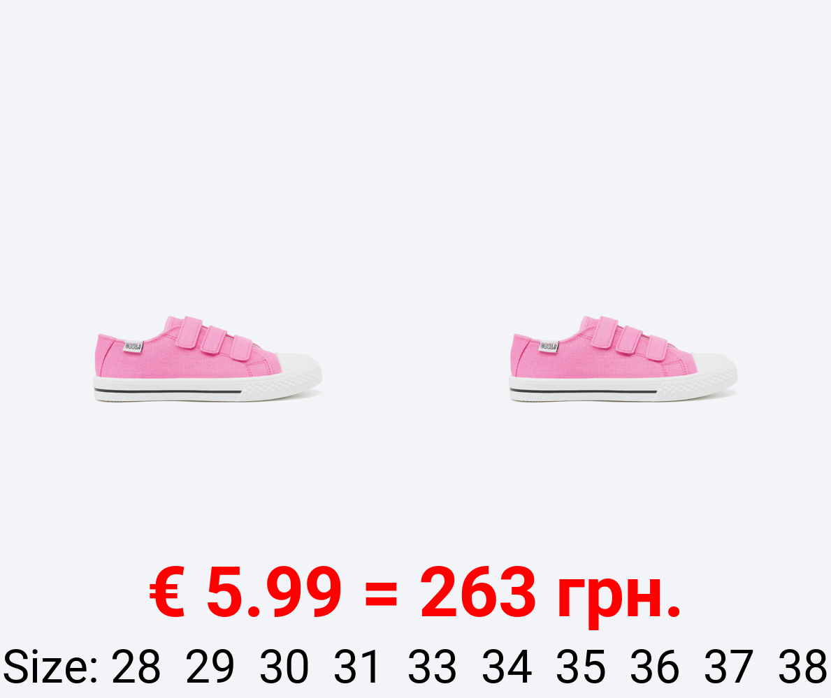 Fabric sneakers with toecap