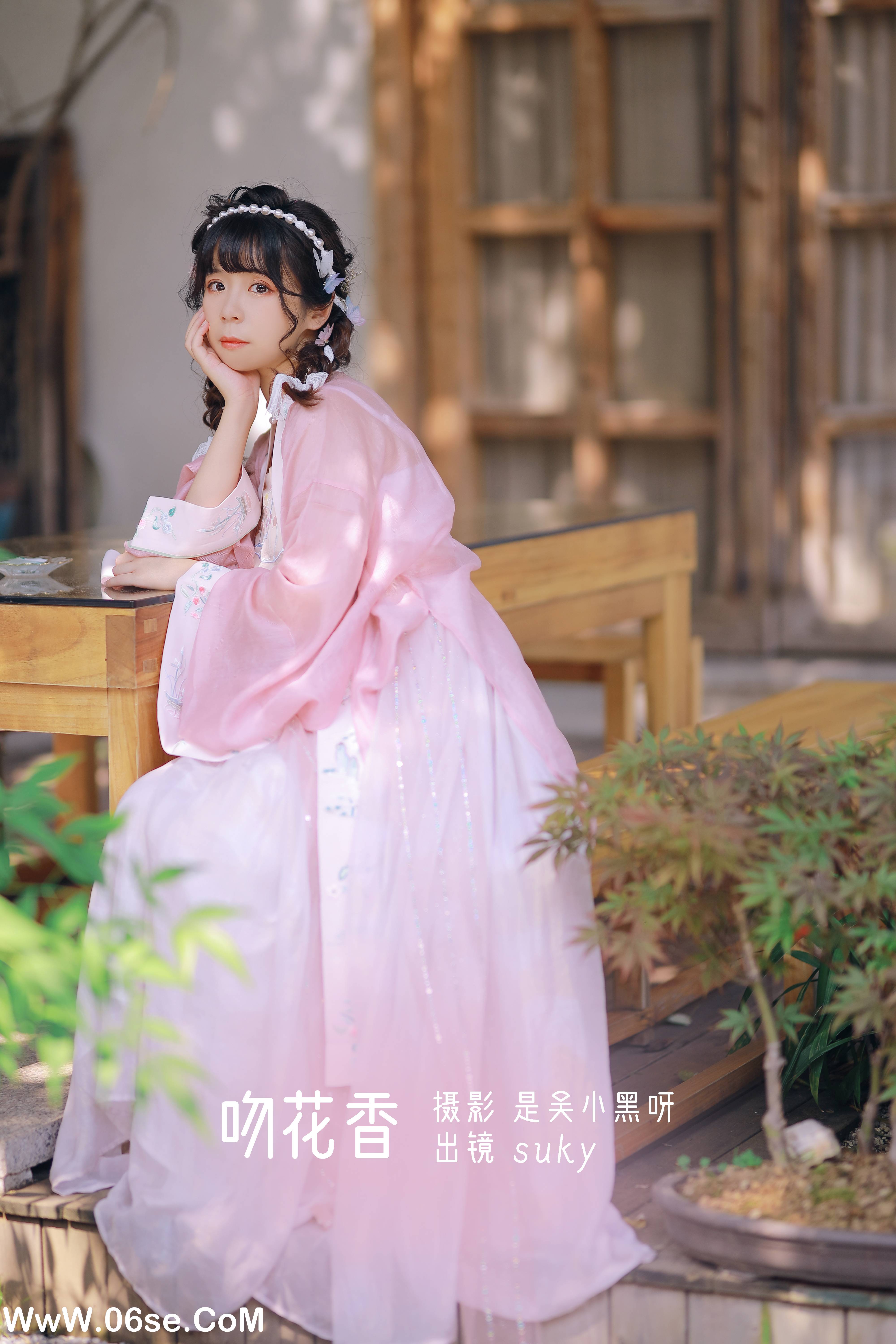 [YITUYU艺图语]2022.08.20 吻花香 Suky喜欢软绵绵毛茸茸的团子[25+1P／205MB]-六色网