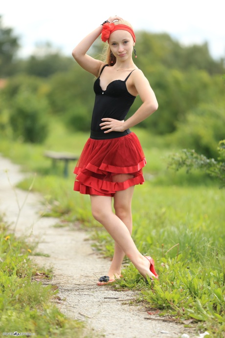 [Image: d2358cb84c54a0e84ad4e.jpg]