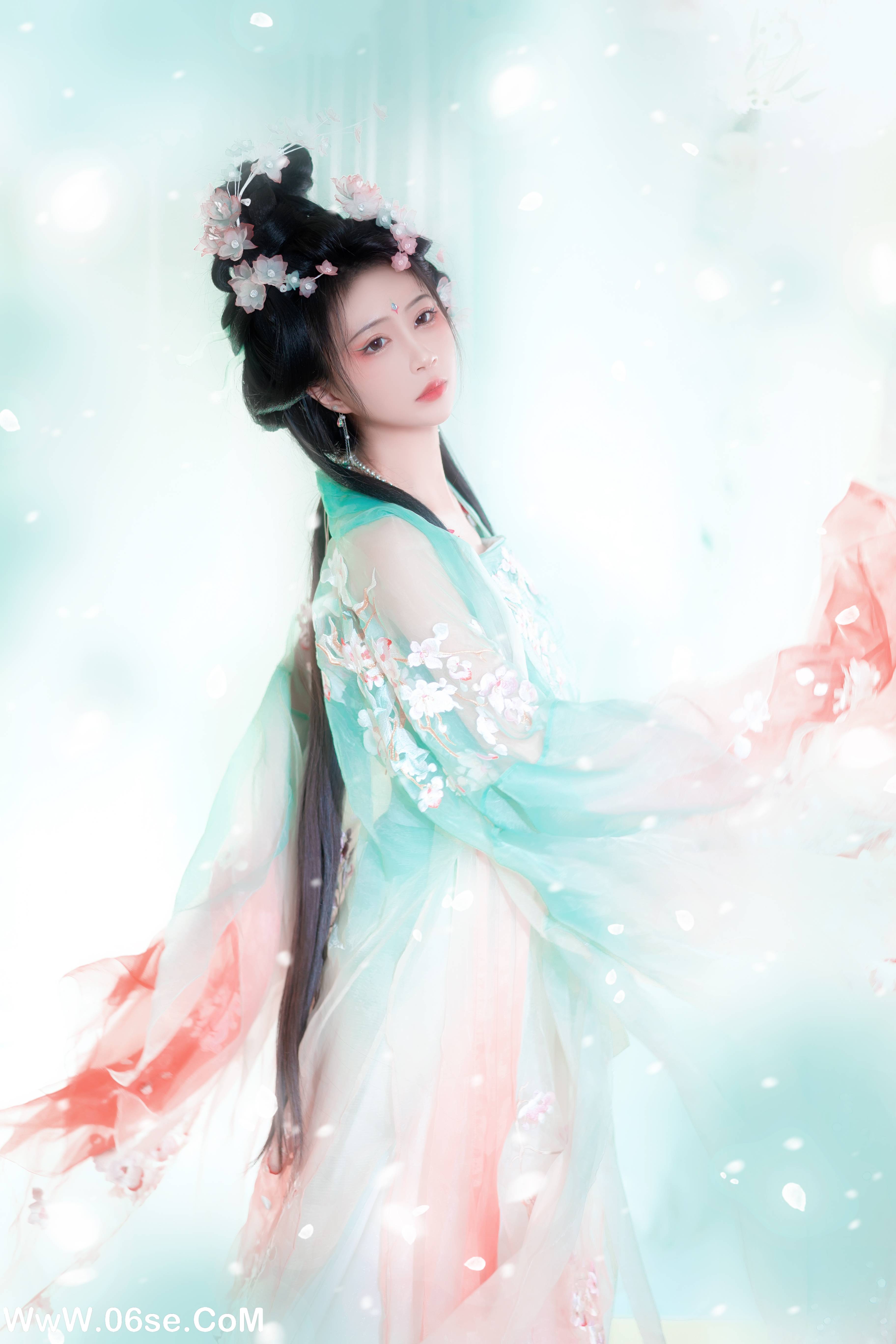 图片[25]-[YITUYU艺图语]2022.12.26 绿梅 -绮罗生的小苏苏-[27+1P／189MB]-六色网