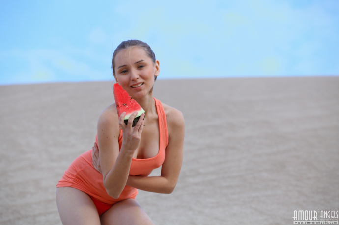 [Image: d29115c52e021806a7ff1.jpg]
