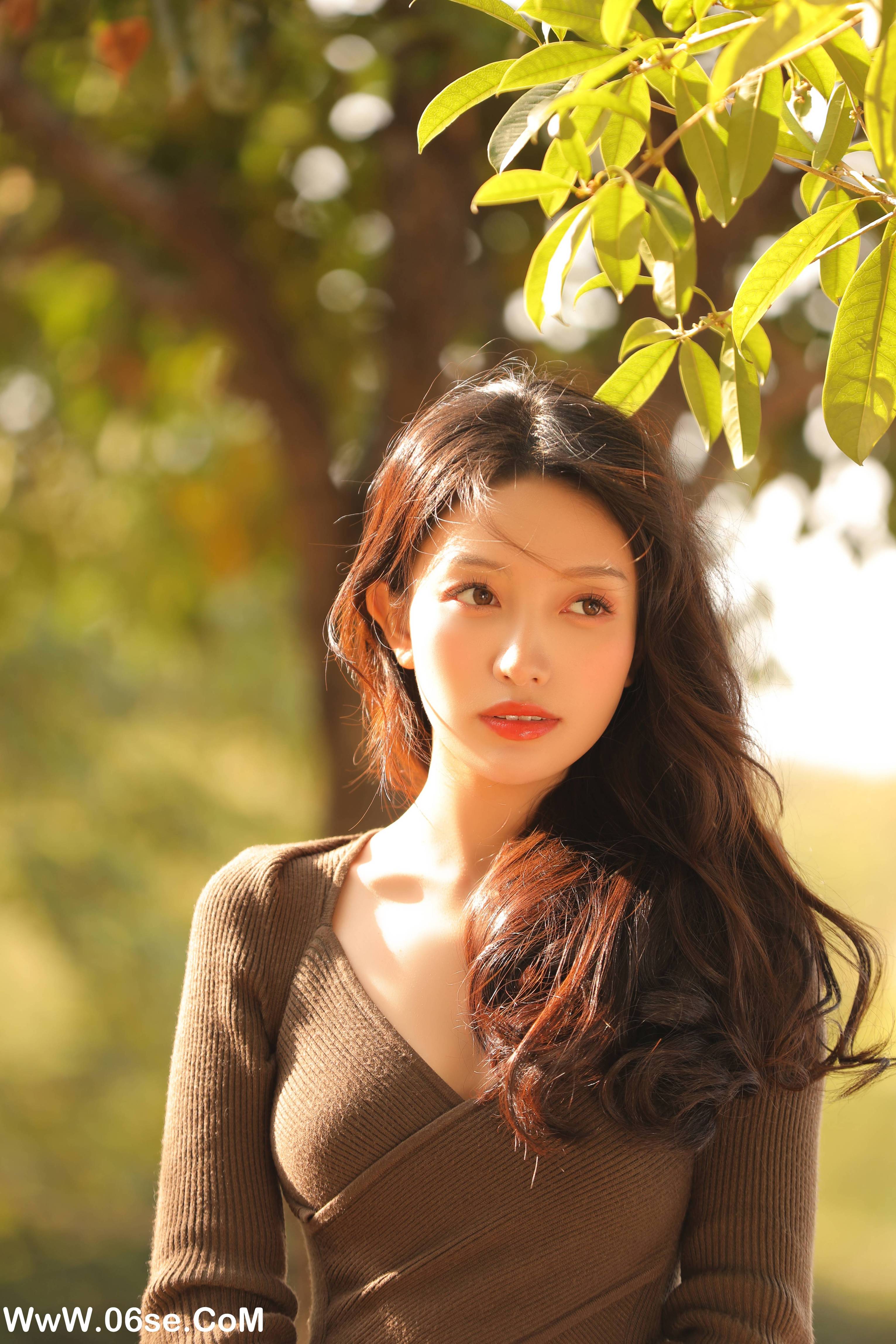 图片[34]-[YITUYU艺图语]2022.12.13 秋日来信 柠萌婧啊[36+1P／477MB]-六色网