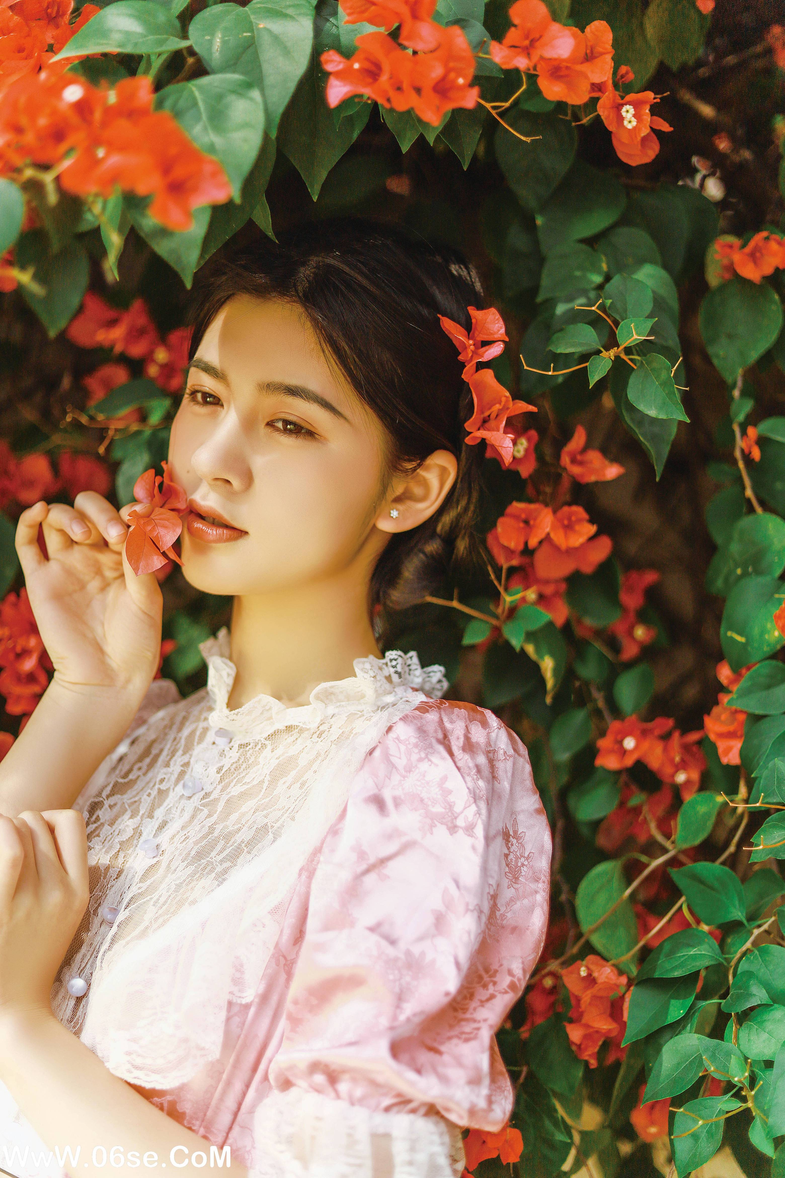 图片[18]-[YITUYU艺图语]2022.09.12 三角梅与少女 欣慧[20+1P／195MB]-六色网