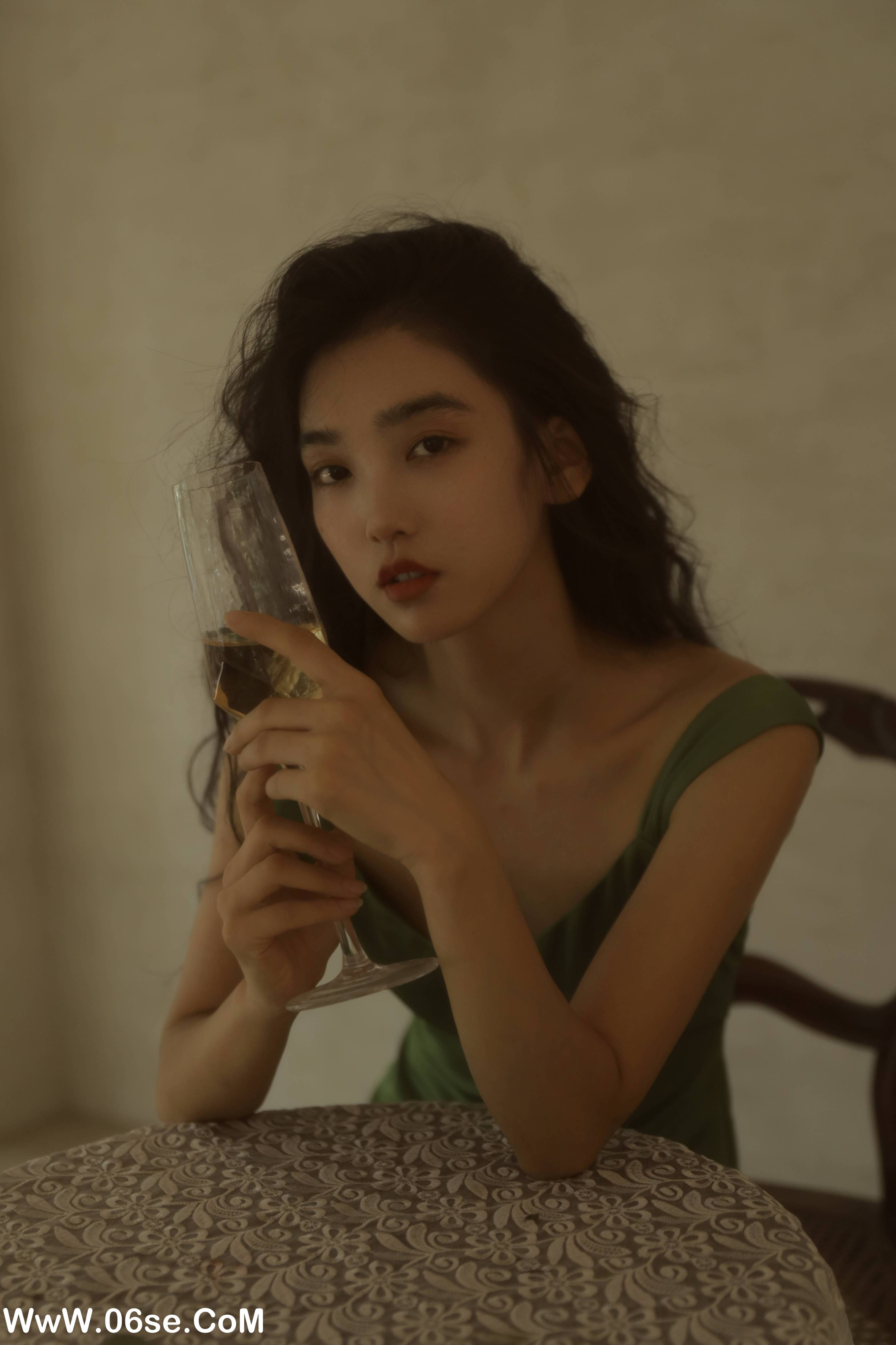 图片[10]-[YITUYU艺图语]2022.10.14 绿色连衣裙 海角的郭荣[21+1P／139MB]-六色网