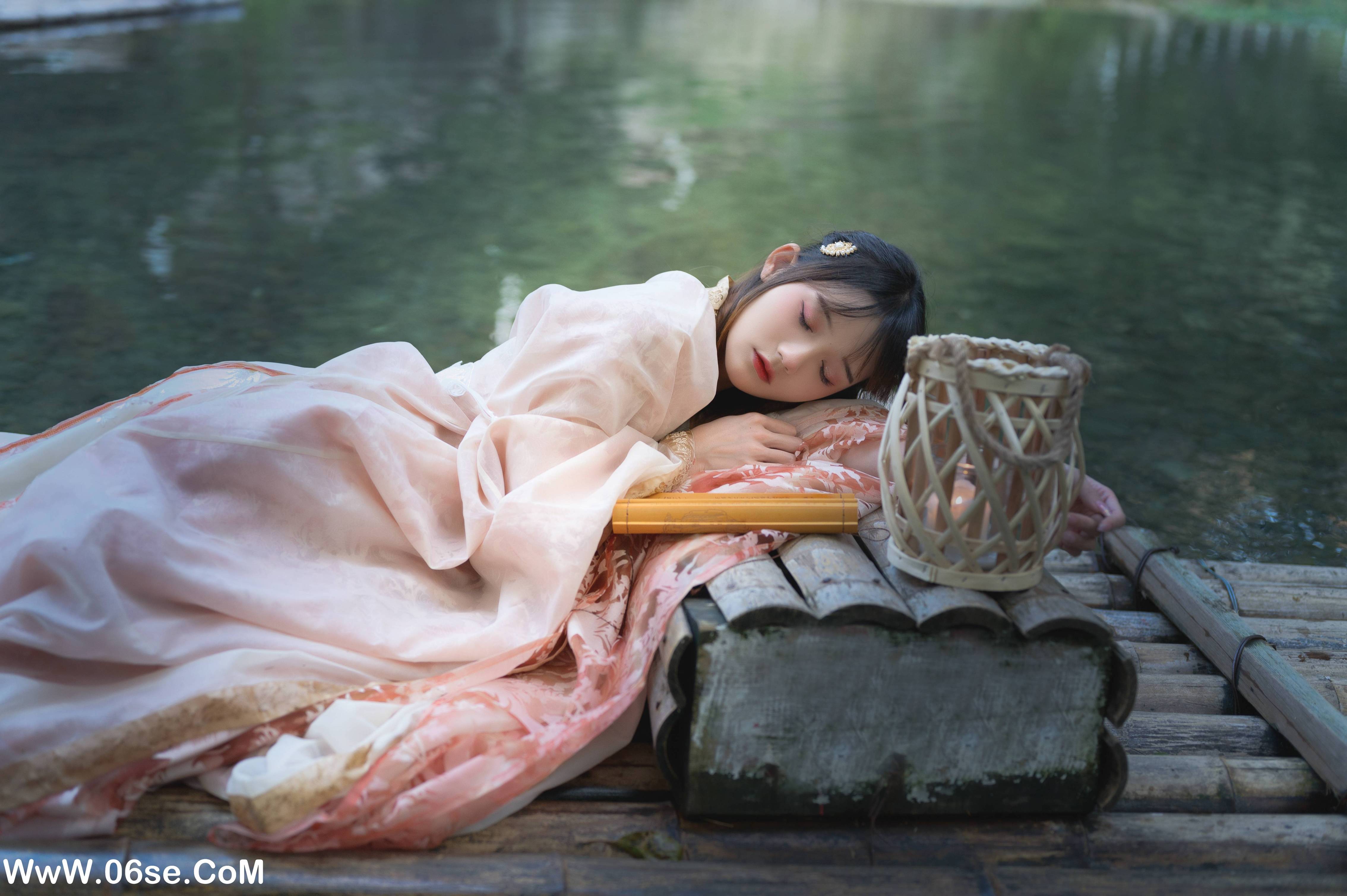 图片[20]-[YITUYU艺图语]2022.07.09 烟雨江南 兔子Zzz不吃胡萝卜[26+1P／273MB]-六色网