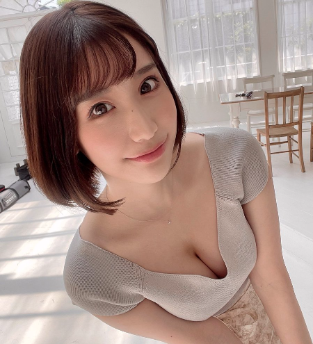 Emi Nishino