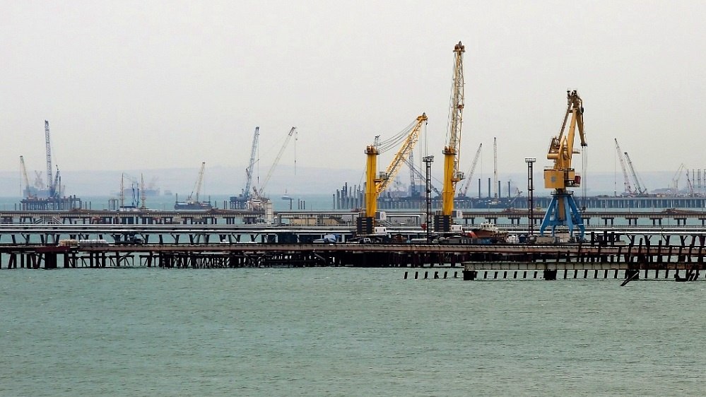 ВТБ и «Эфко» построят в порту Тамань инфраструктуру по перевалке зерновых и шротов