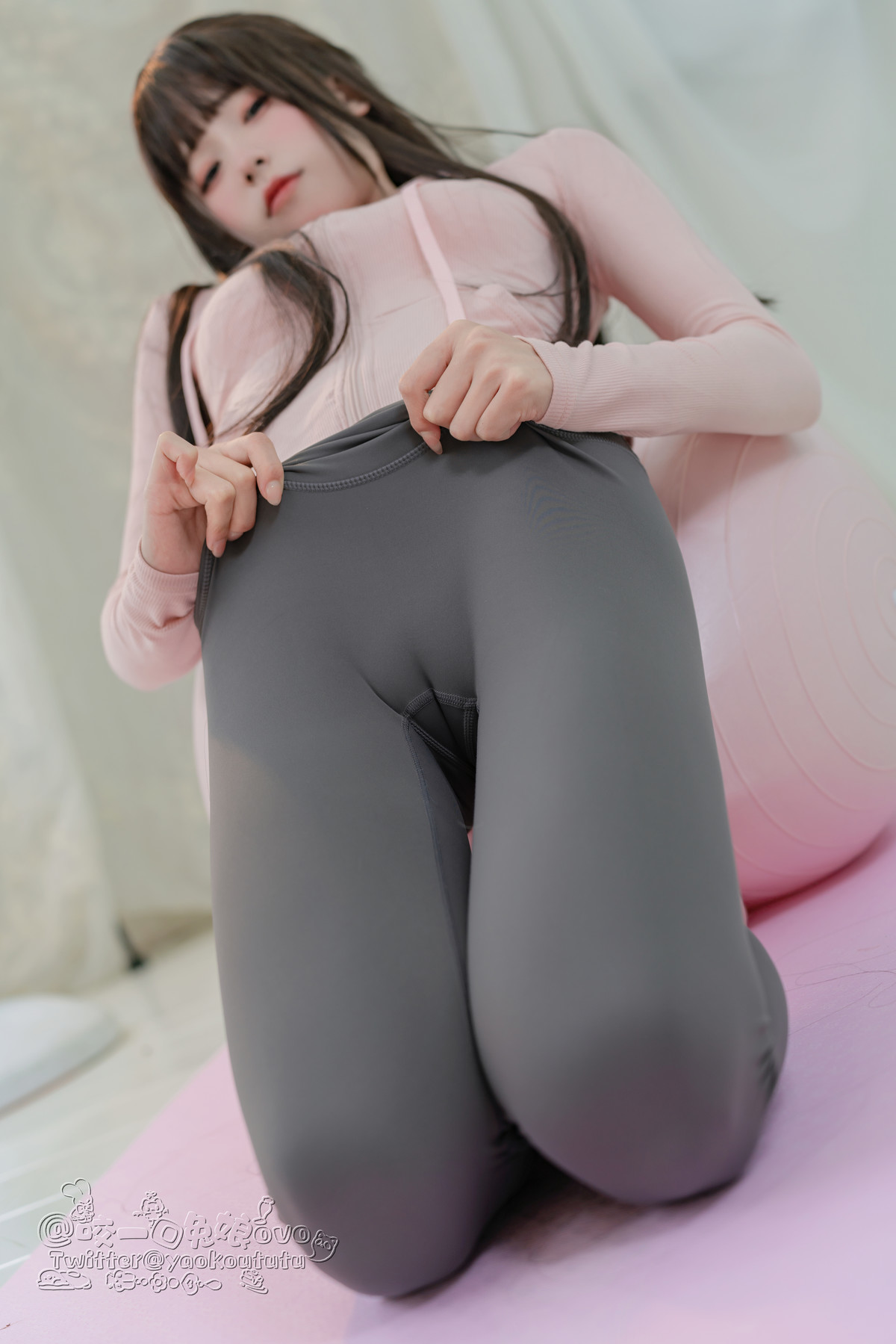 Cosplay 黏黏团子兔 兔娘瑜伽私教课 34