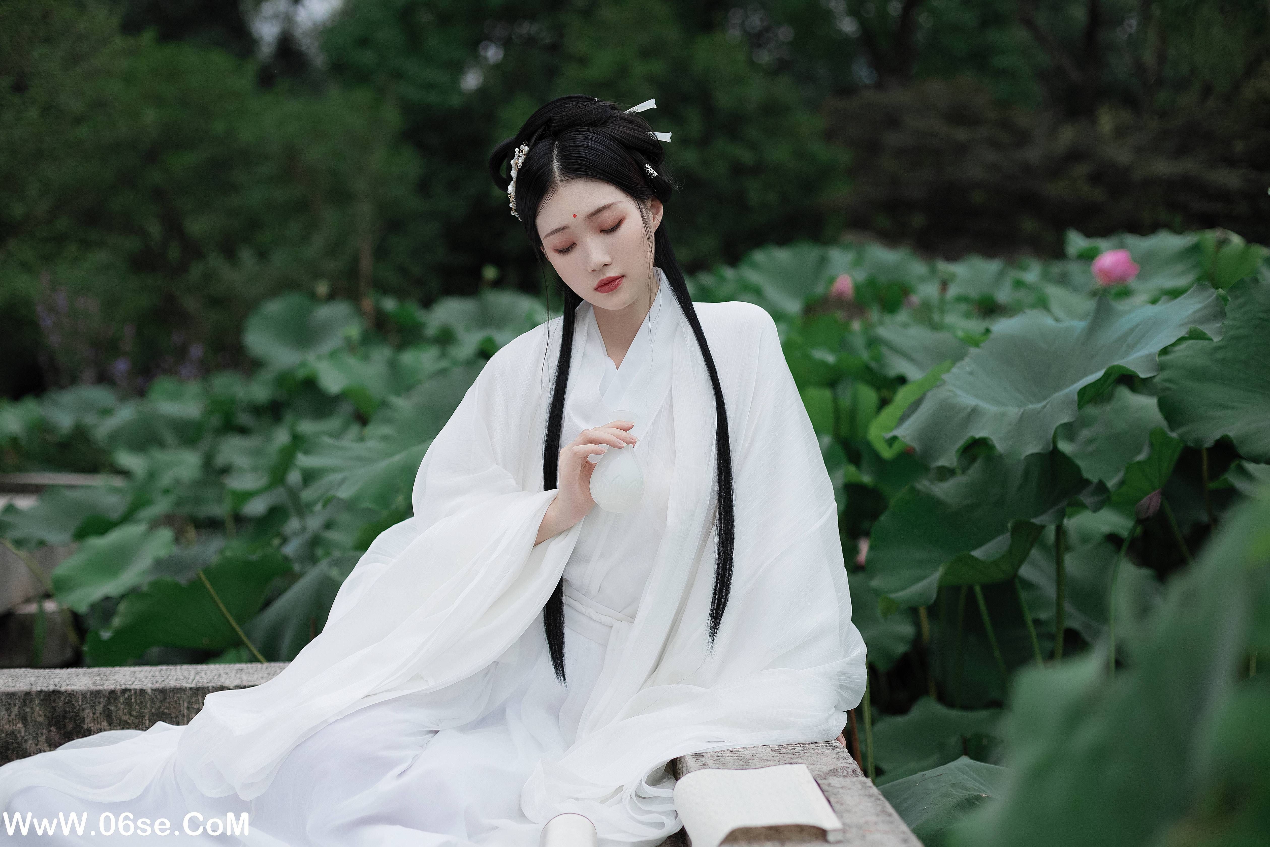 图片[23]-[YITUYU艺图语]2022.02.02 层波潋滟远山横 一笑一倾城 柳柳杨柳柳_[22+1P／513MB]-六色网