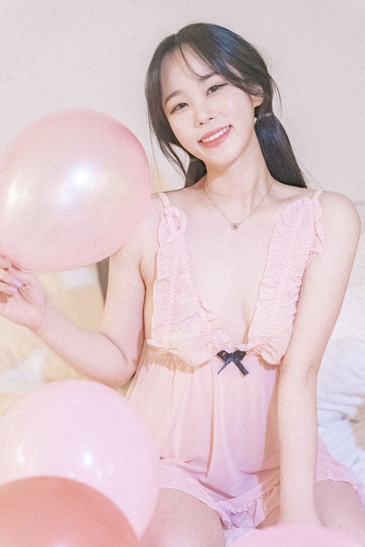 Suyeon 수연, [PUSSYLET] Vol.53 Photobook 4