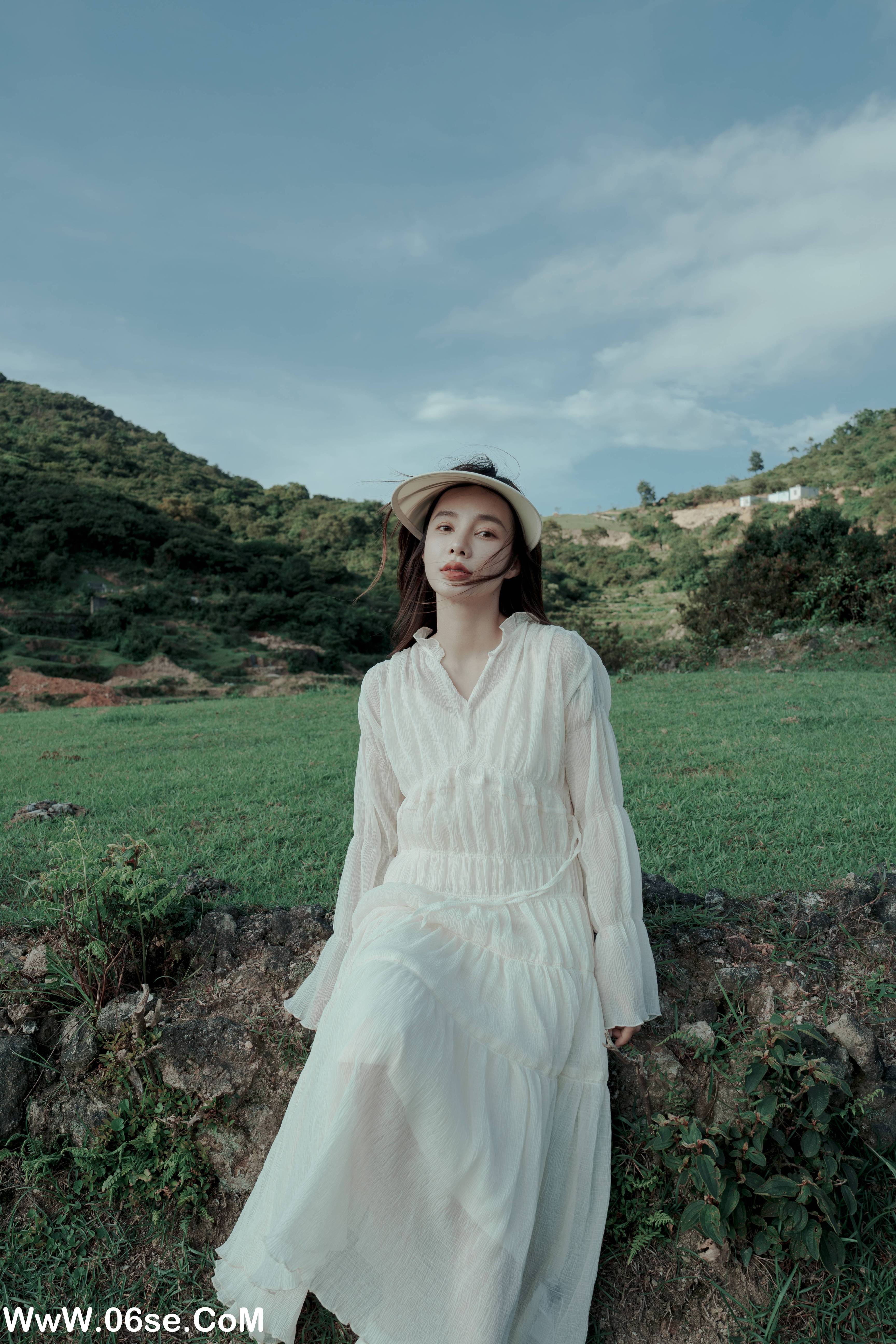 图片[4]-[YITUYU艺图语]2022.08.01 山谷之间，烈日之下 姝雯同学[59+1P／471MB]-六色网