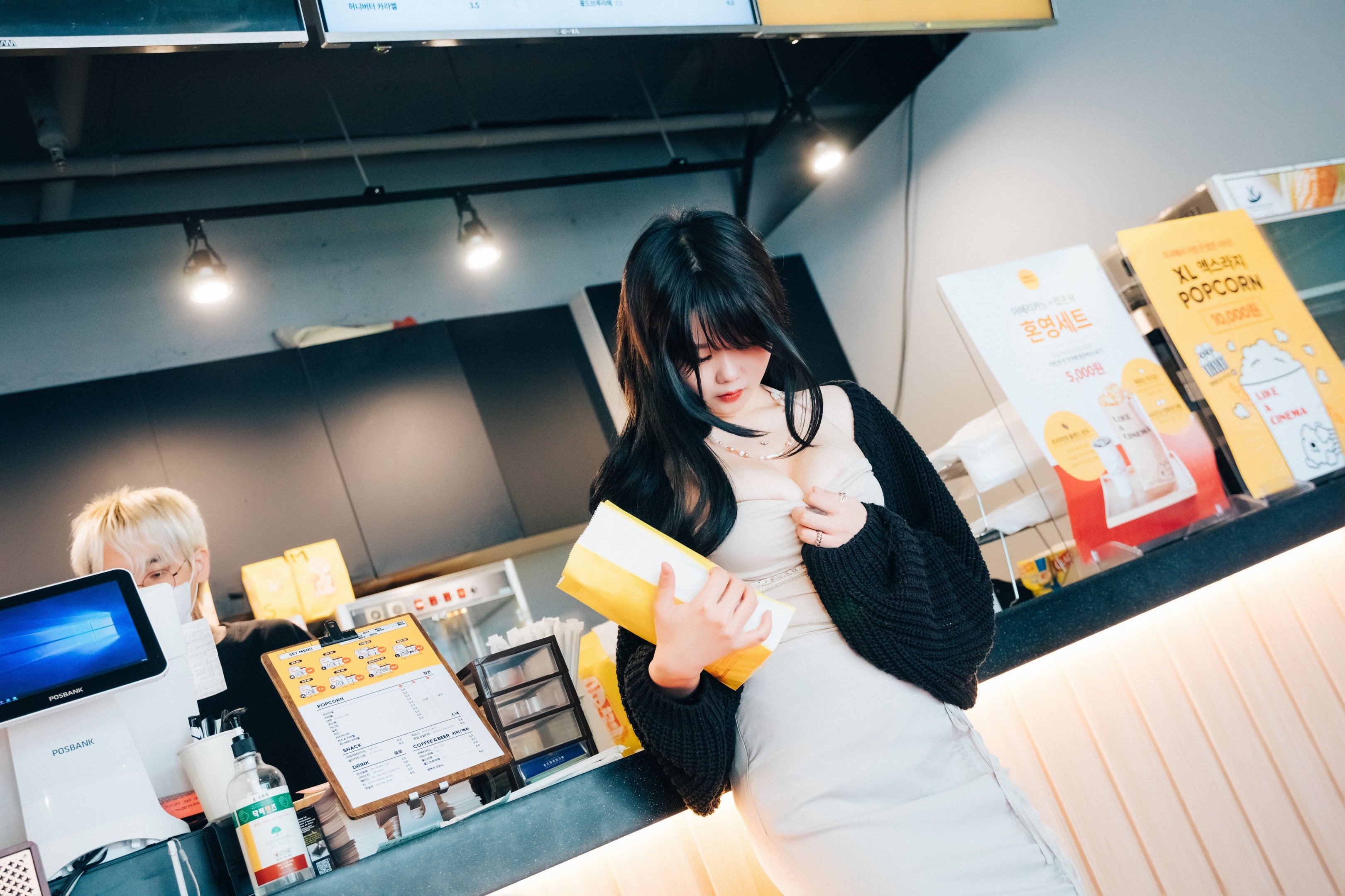 [LOOZY] Zia - xxx in the theater S.Ver 12