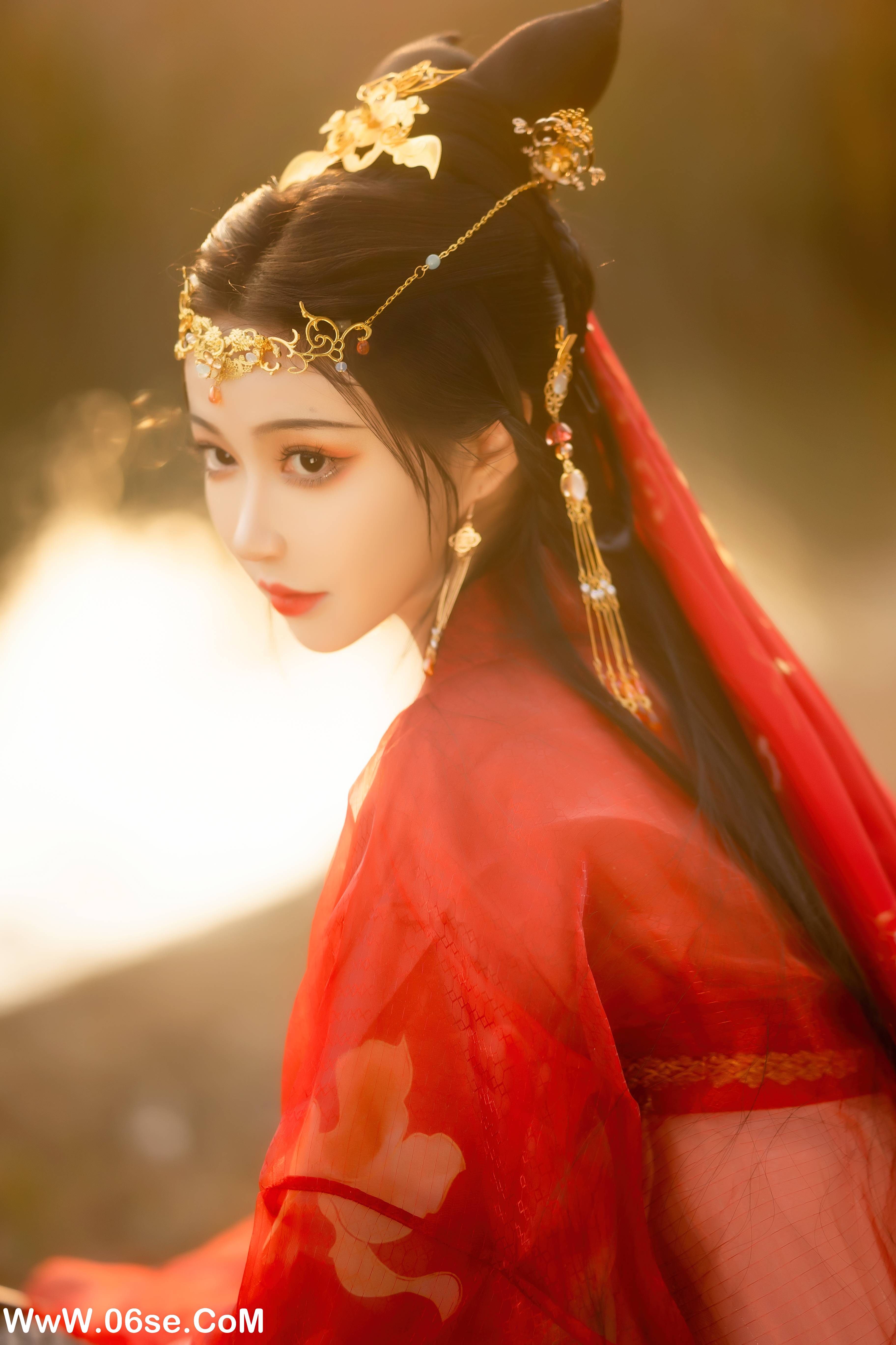 图片[13]-[YITUYU艺图语]2022.11.03 枫霜尽 -绮罗生的小苏苏-[28+1P／240MB]-六色网