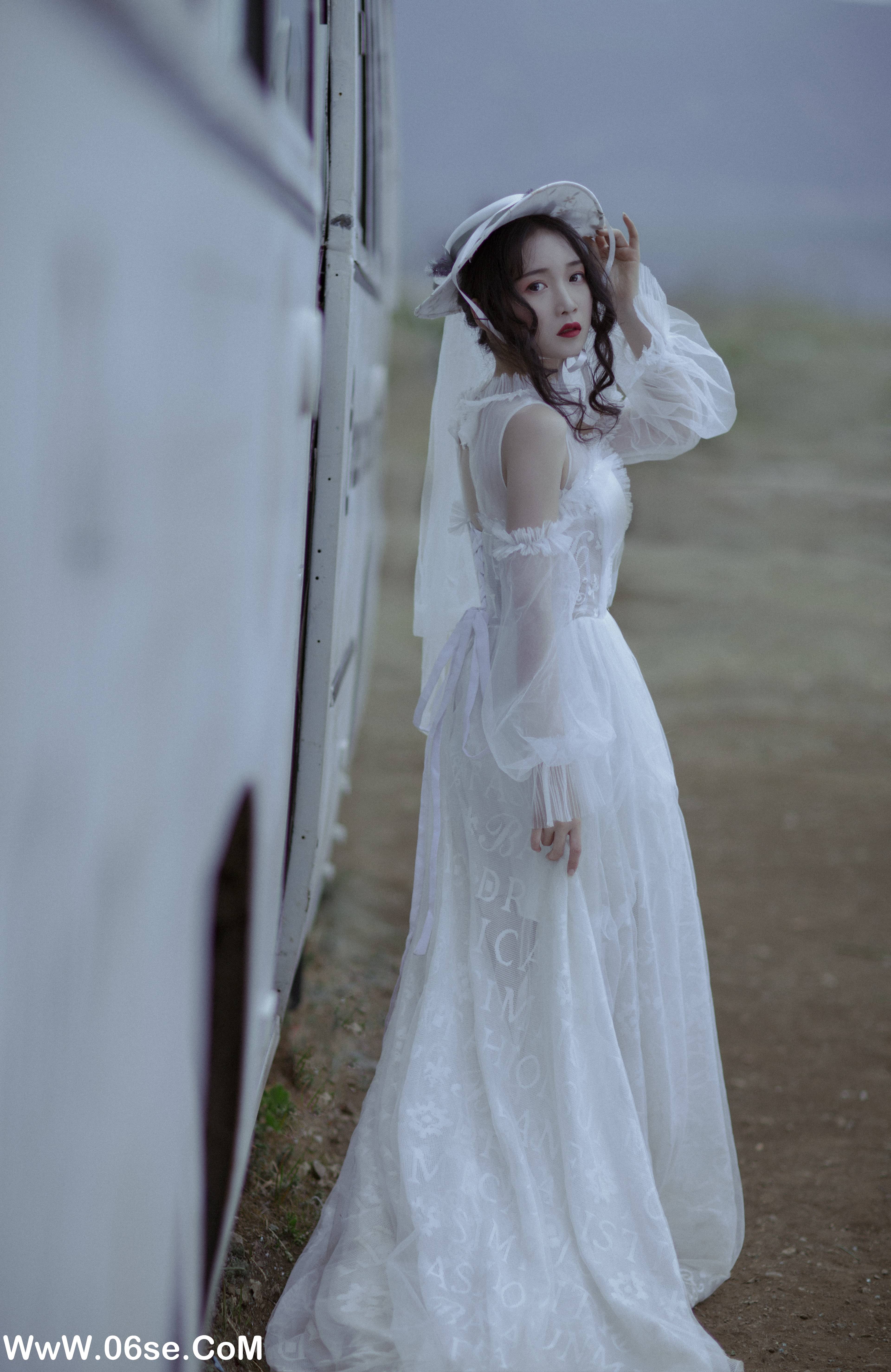 图片[23]-[YITUYU艺图语]2022.06.25 为自己穿一次婚纱 月下桑小川[33P-238M]-六色网