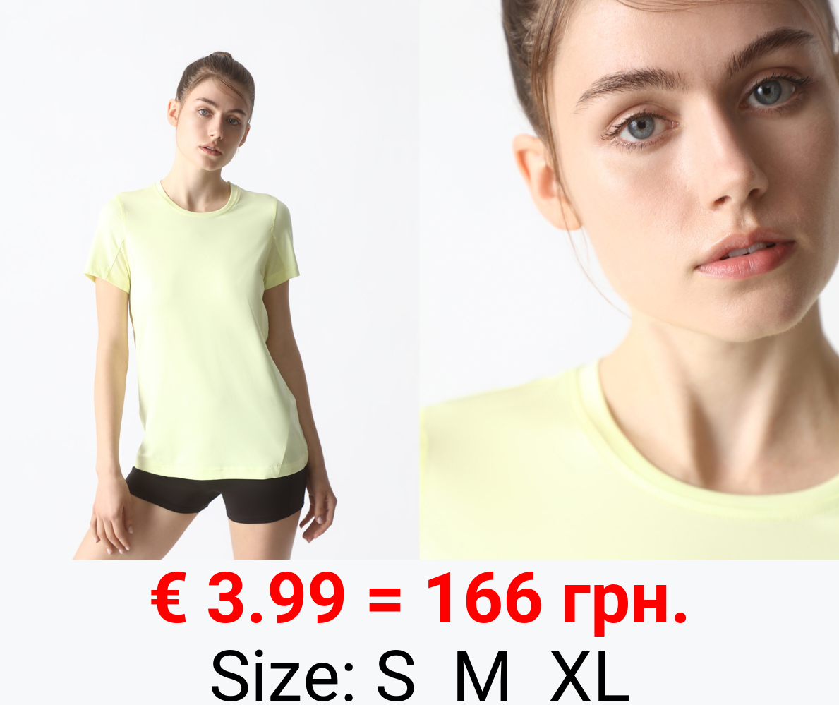 Short-sleeve sporty T-shirt