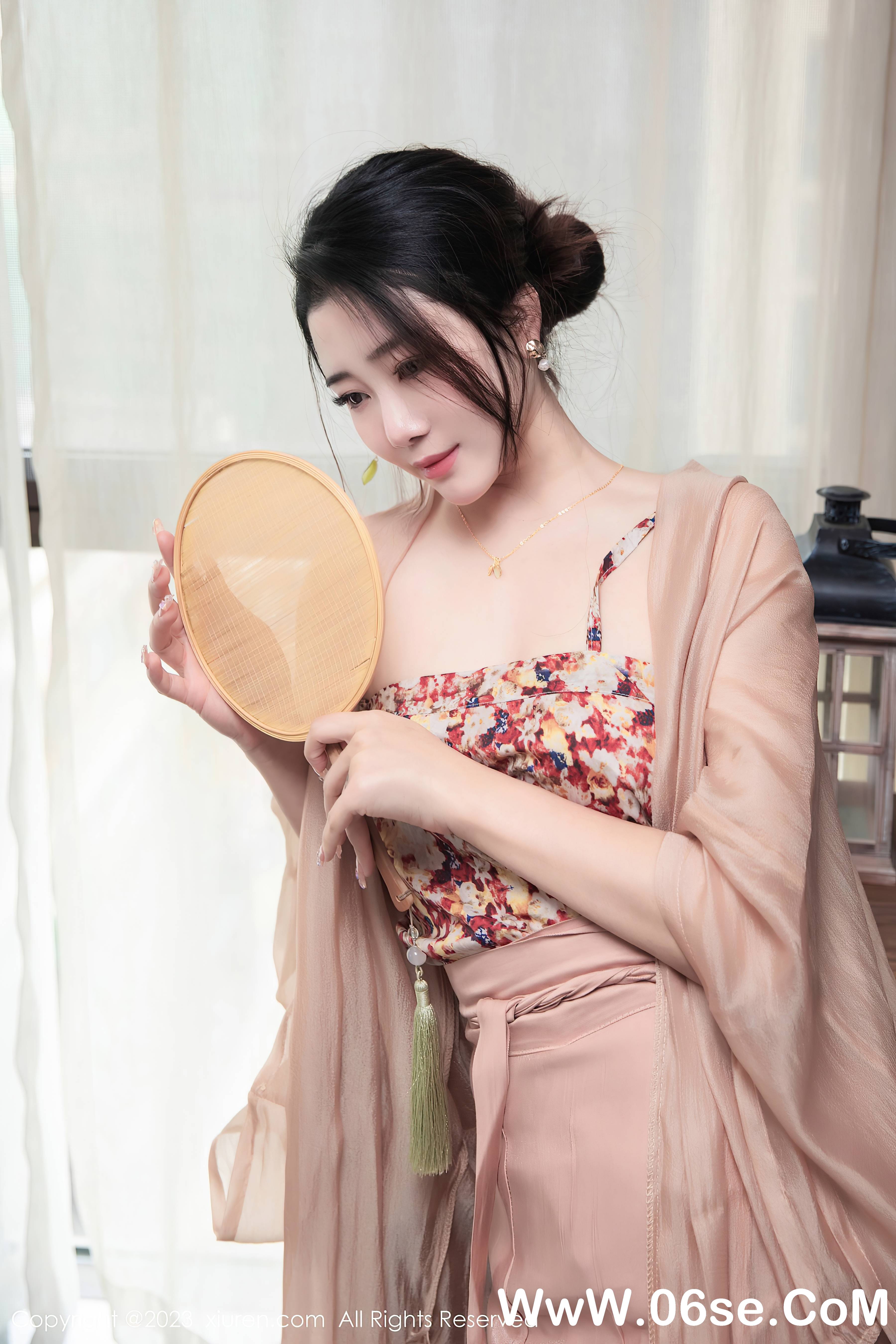 图片[22]-[XiuRen秀人网] 2023.03.23 NO.6457 严利娅Yuliya-六色网