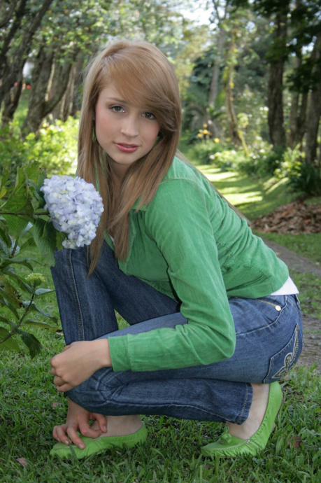 [Image: d769bacd39c94aaa493d4.jpg]