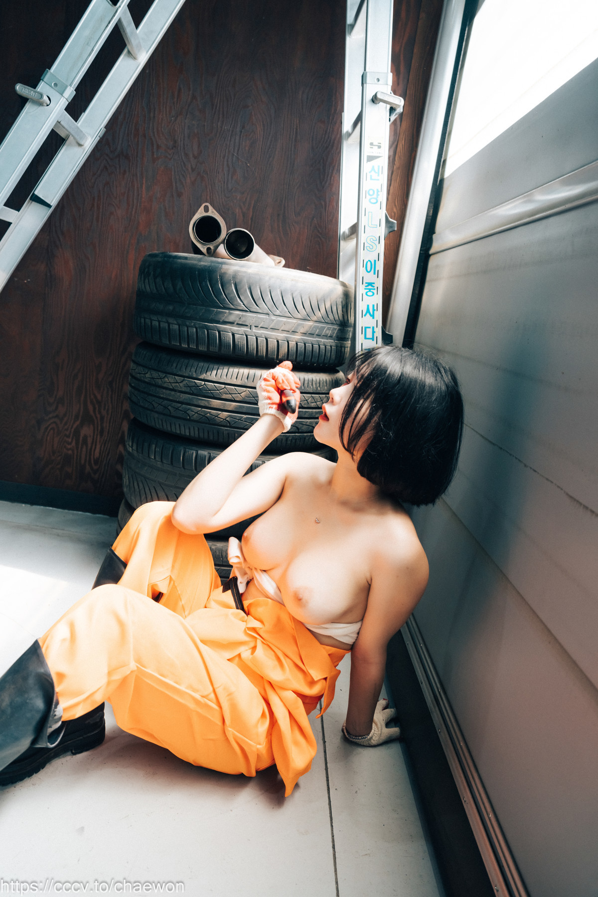 ZIA.Kwon 권지아, [Loozy] Garage Girl Set.01 18