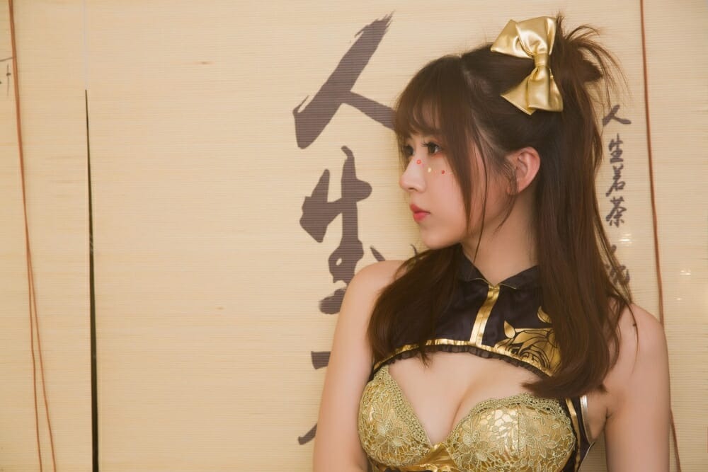 小巫女露娜-金丝旗袍 [28P] 24