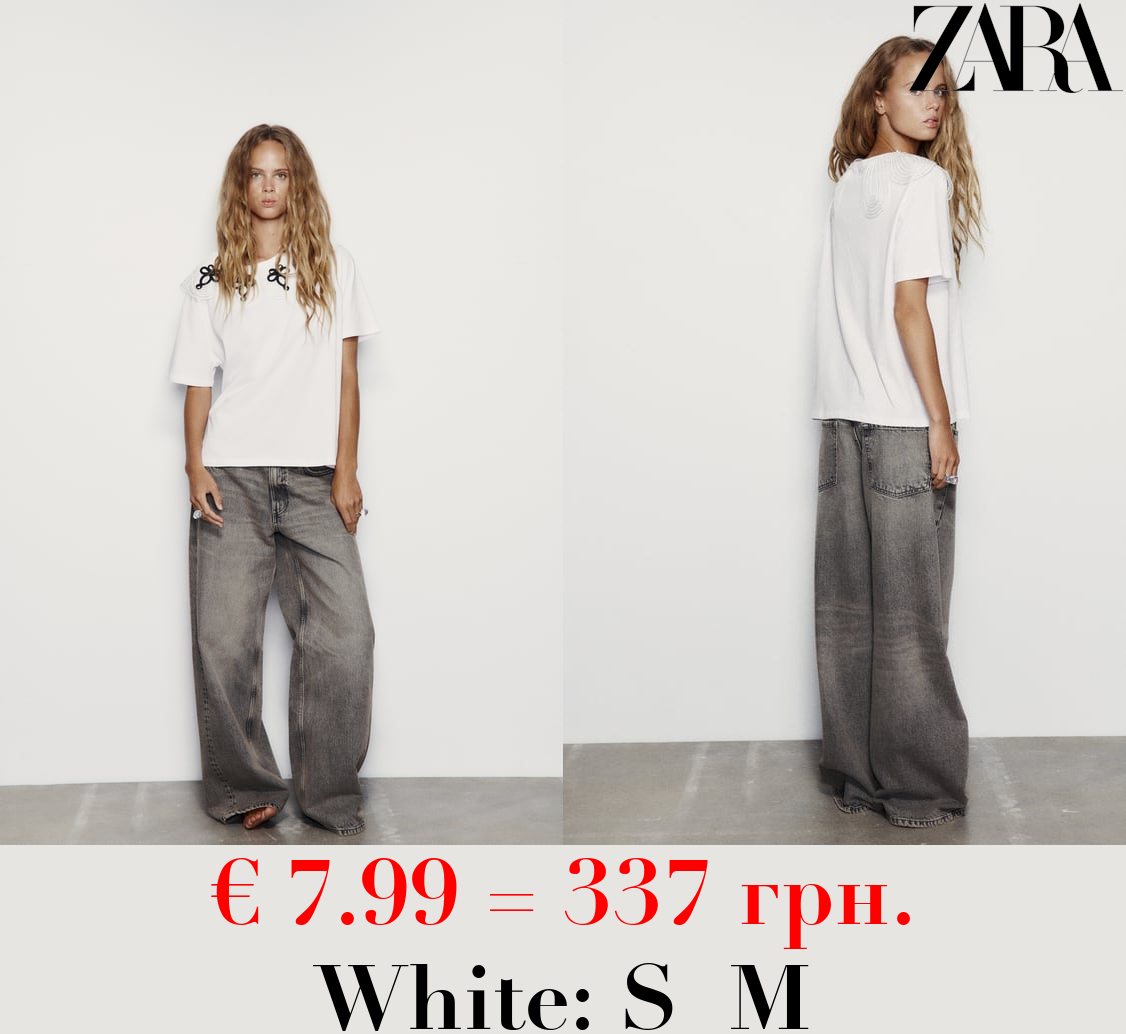 T-SHIRT WITH EMBROIDERED COLLAR