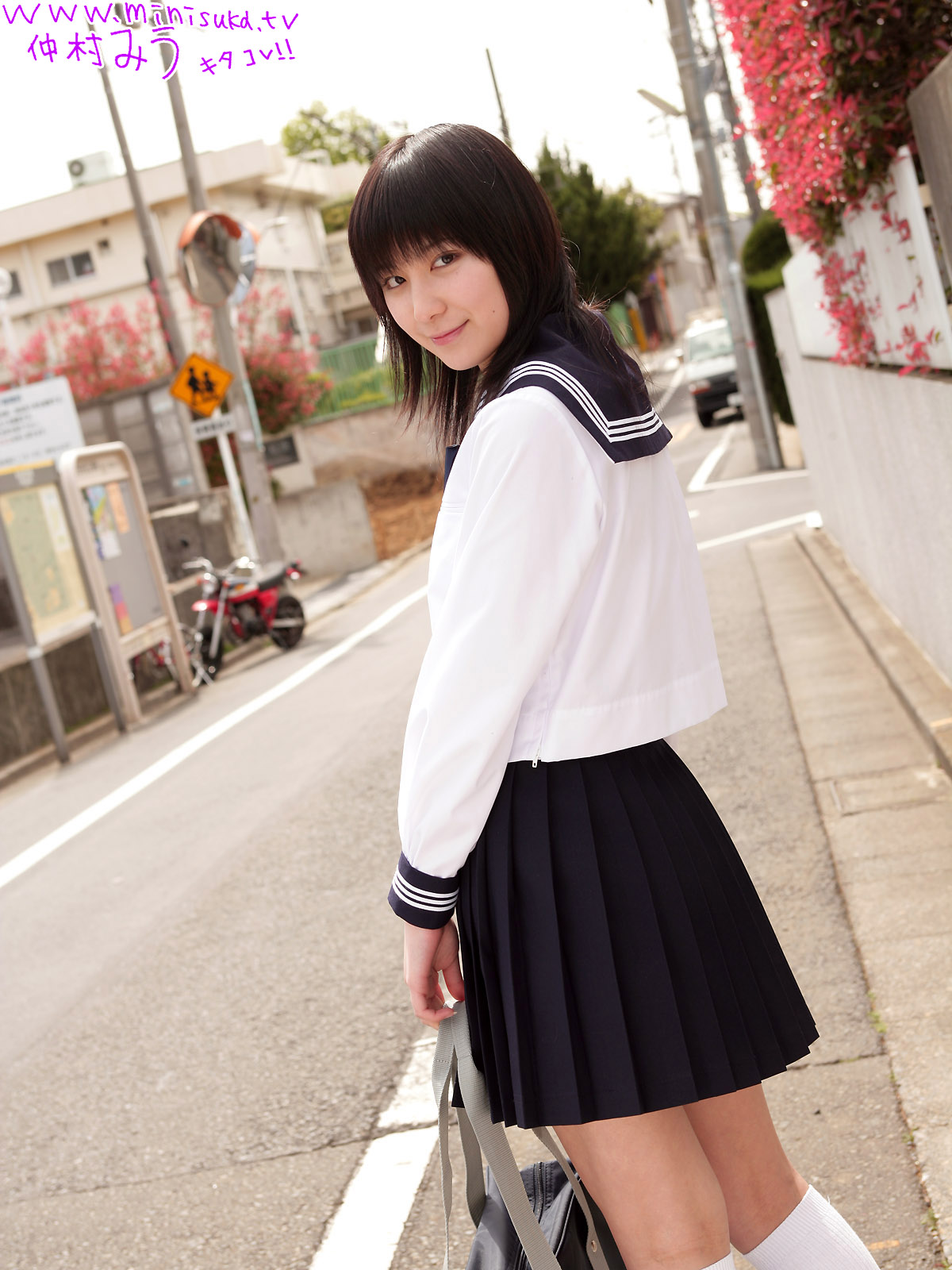 [Image: d7bf7858ae96528f5f52f.jpg]