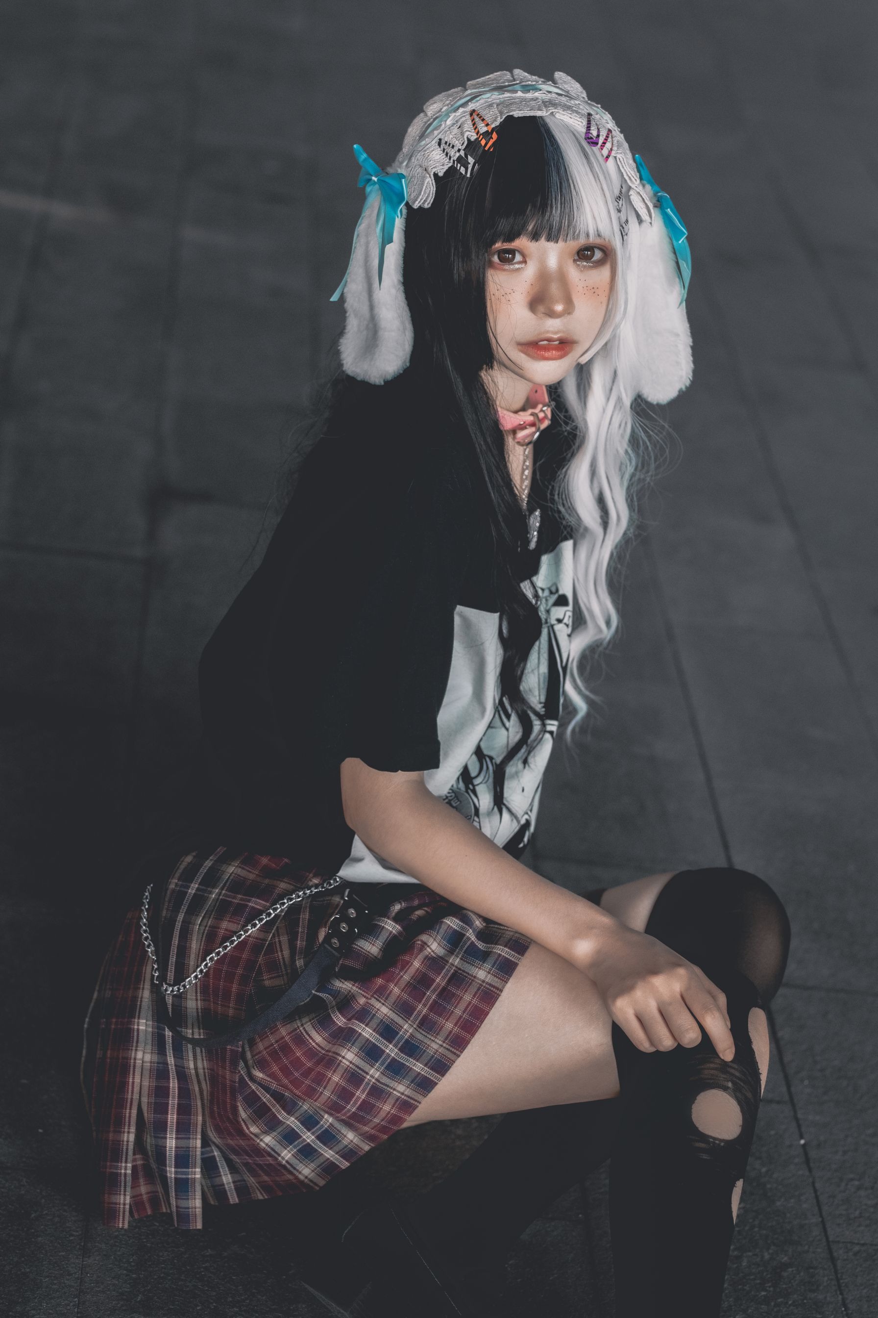 疯猫ss - NO.100 雀斑少女 [12P-220M] 12