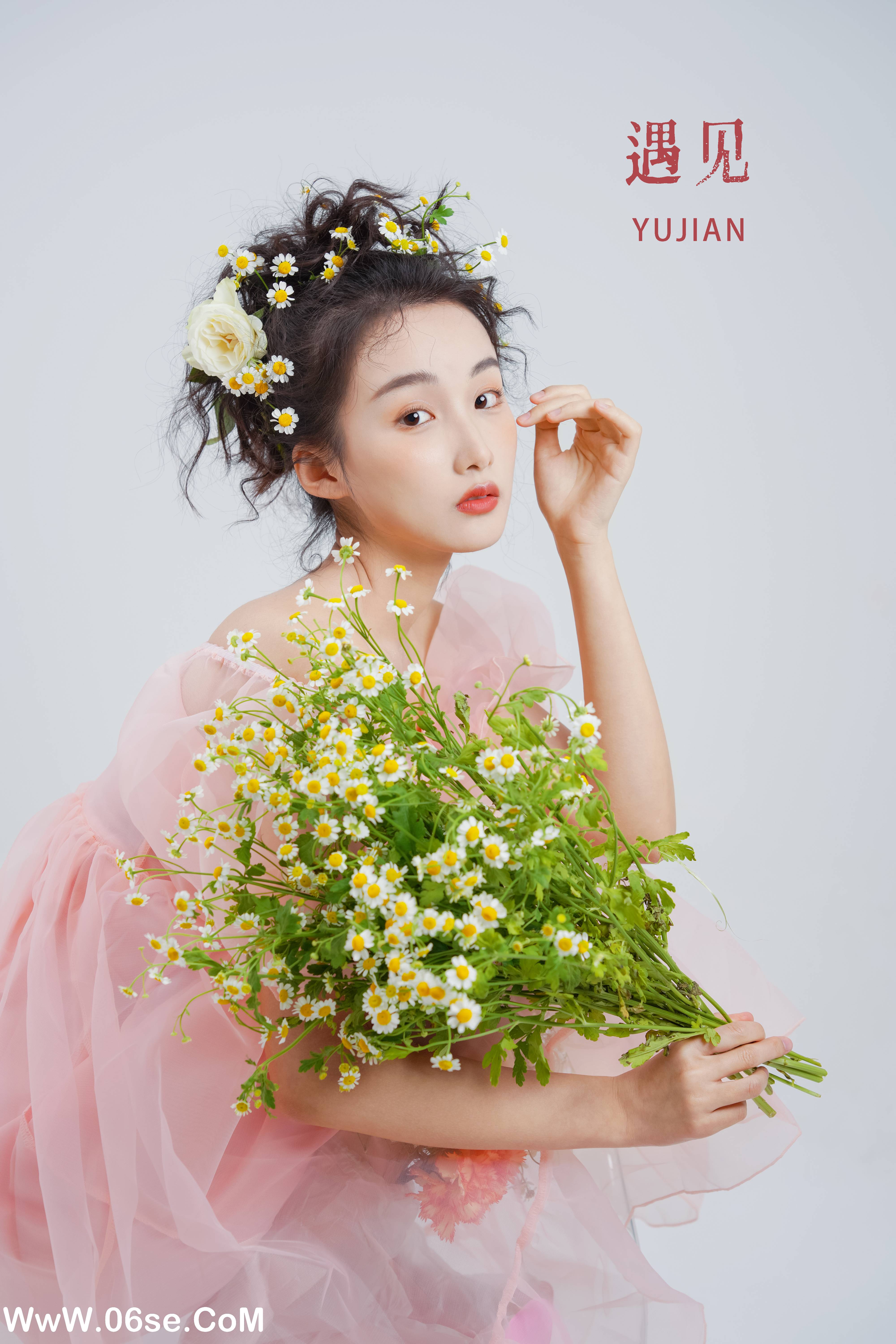 [YITUYU艺图语]2022.10.03 遇见 馨馨[21+1P／323MB]-六色网