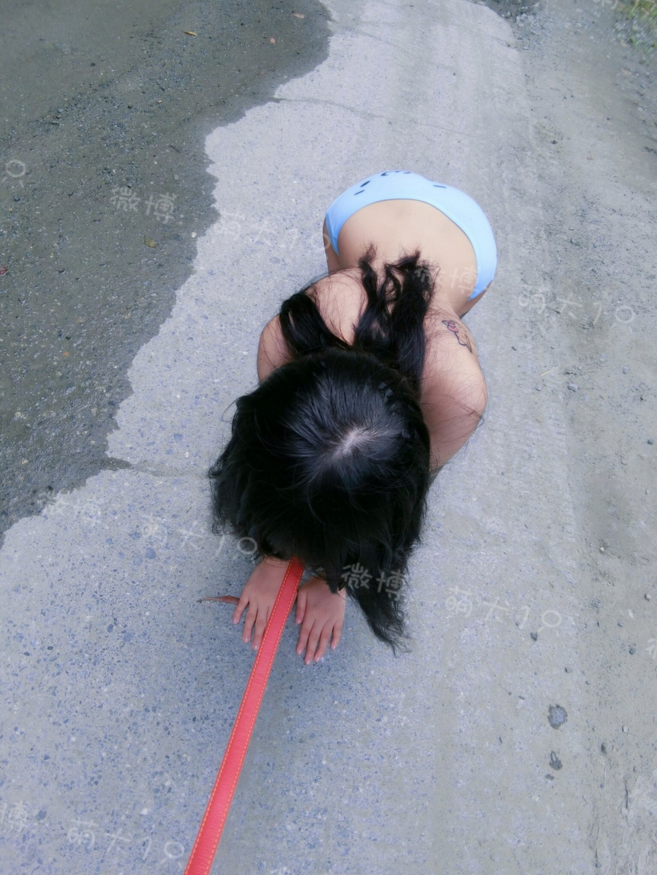 網紅少女萌犬1只 山路露出 大尺度福利帖 8