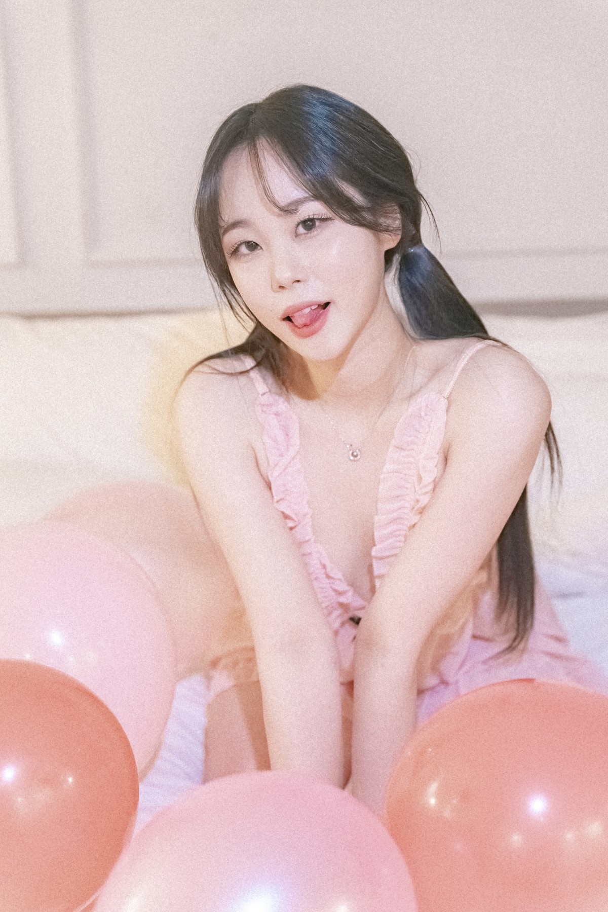 Suyeon 수연, [PUSSYLET] Vol.53 Photobook 2
