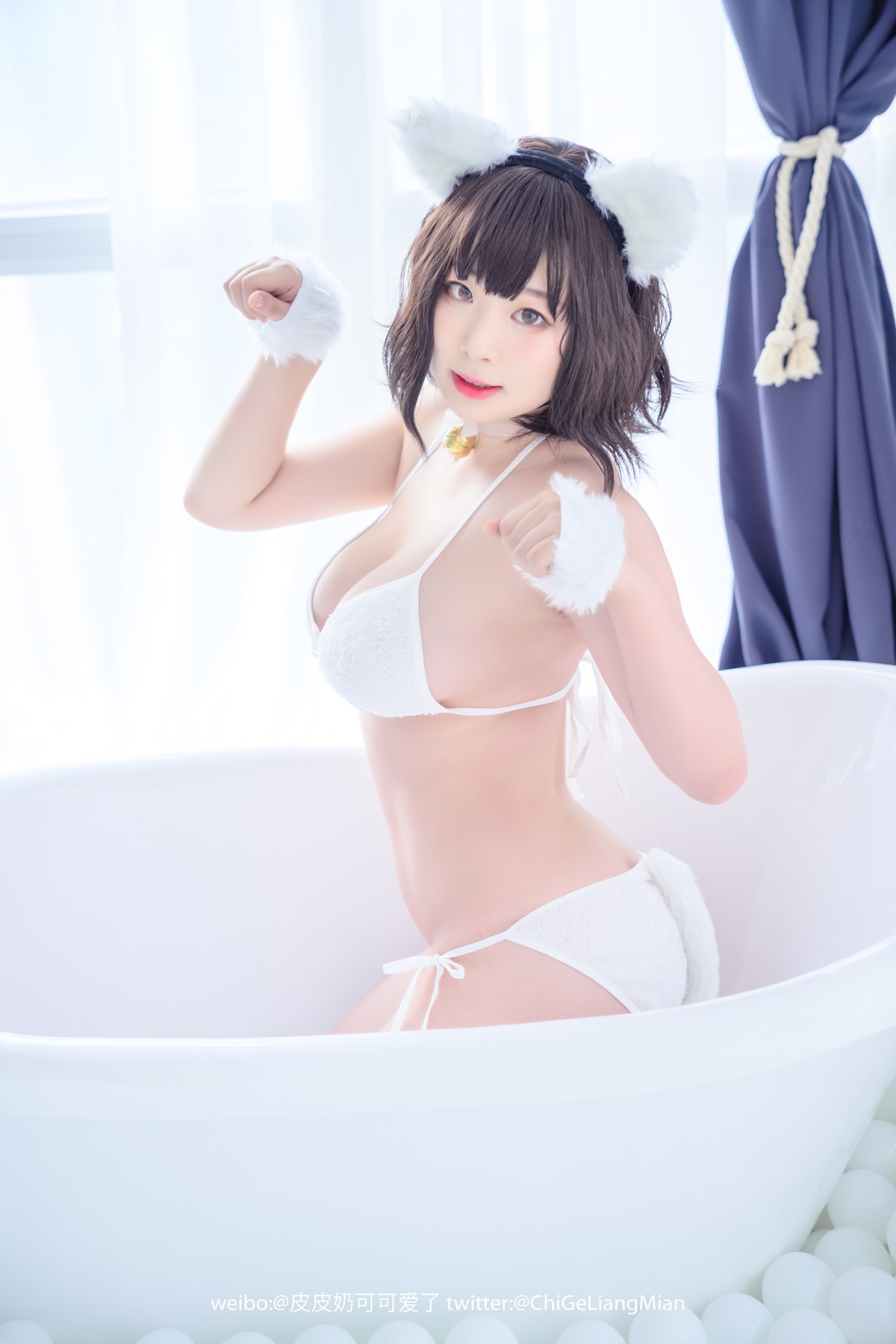 Cosplay 皮皮奶可可爱了啦 白猫 14