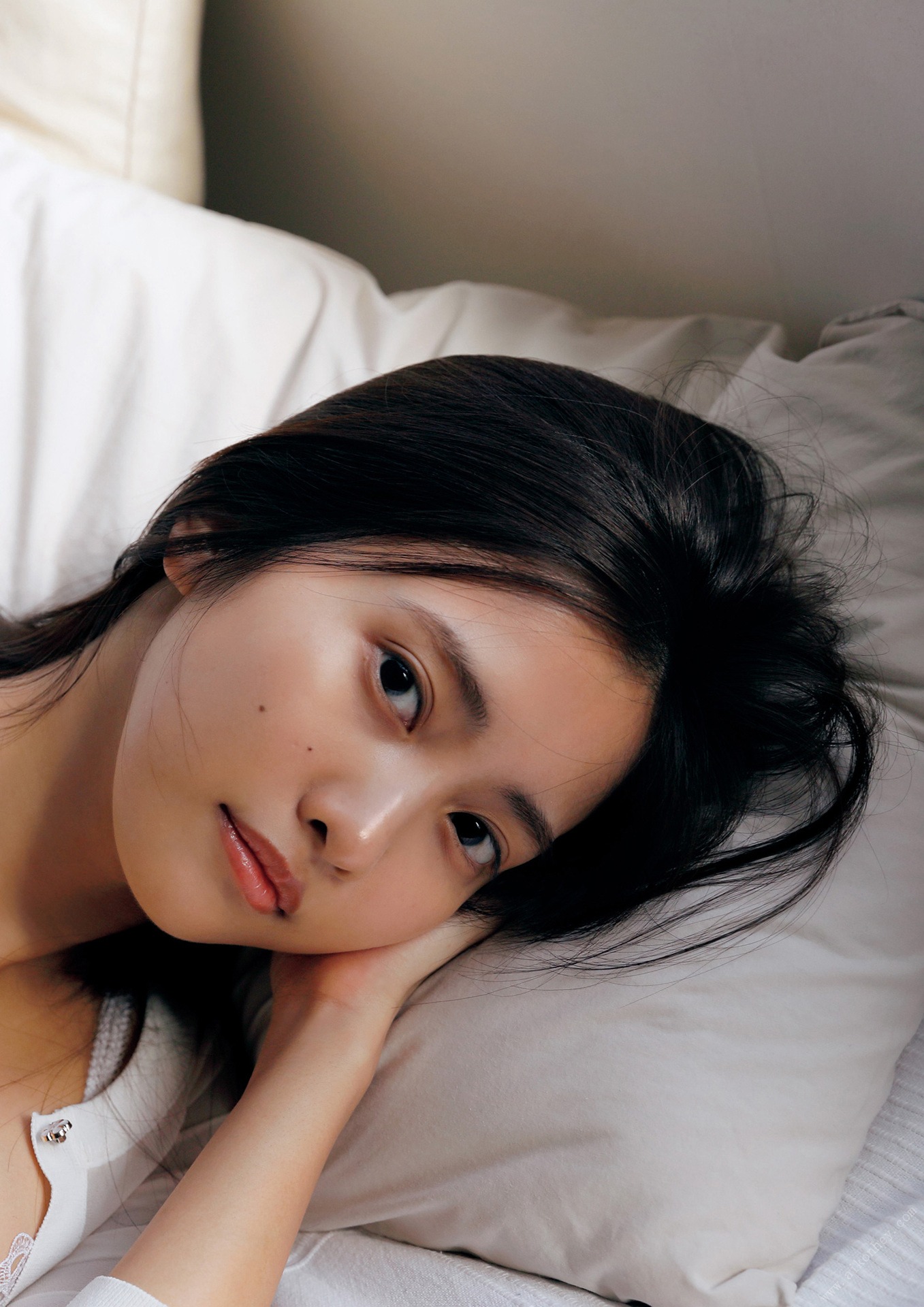 佐野ひなこ写真集「COLORS」 週プレ PHOTO BOOK 145P 90