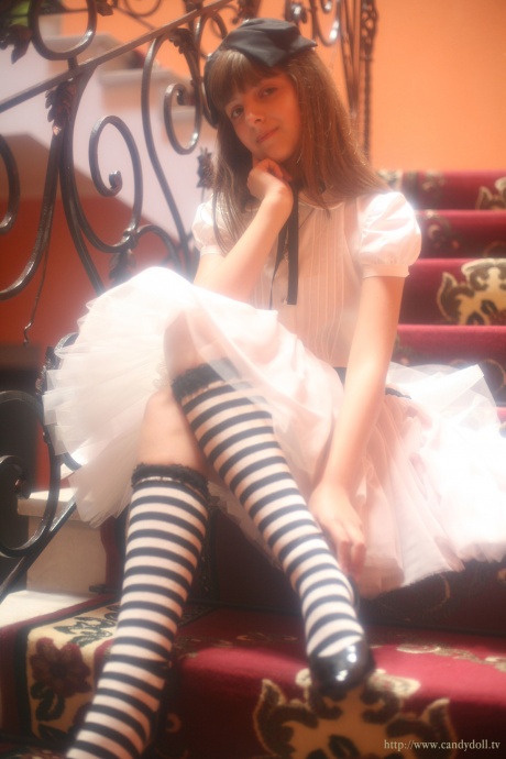 [Image: d8bcac4129e9146f9f1f4.jpg]