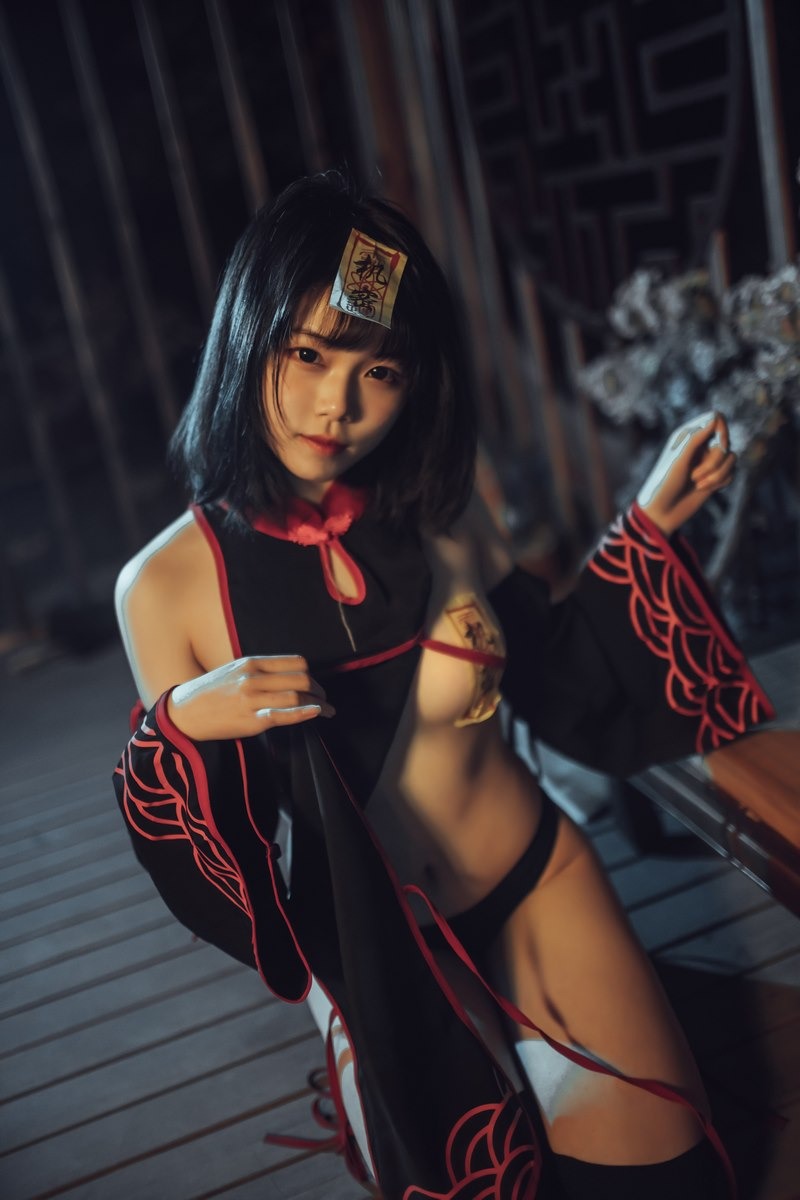 [Cos]七月喵子 - 小僵尸[22P] 8