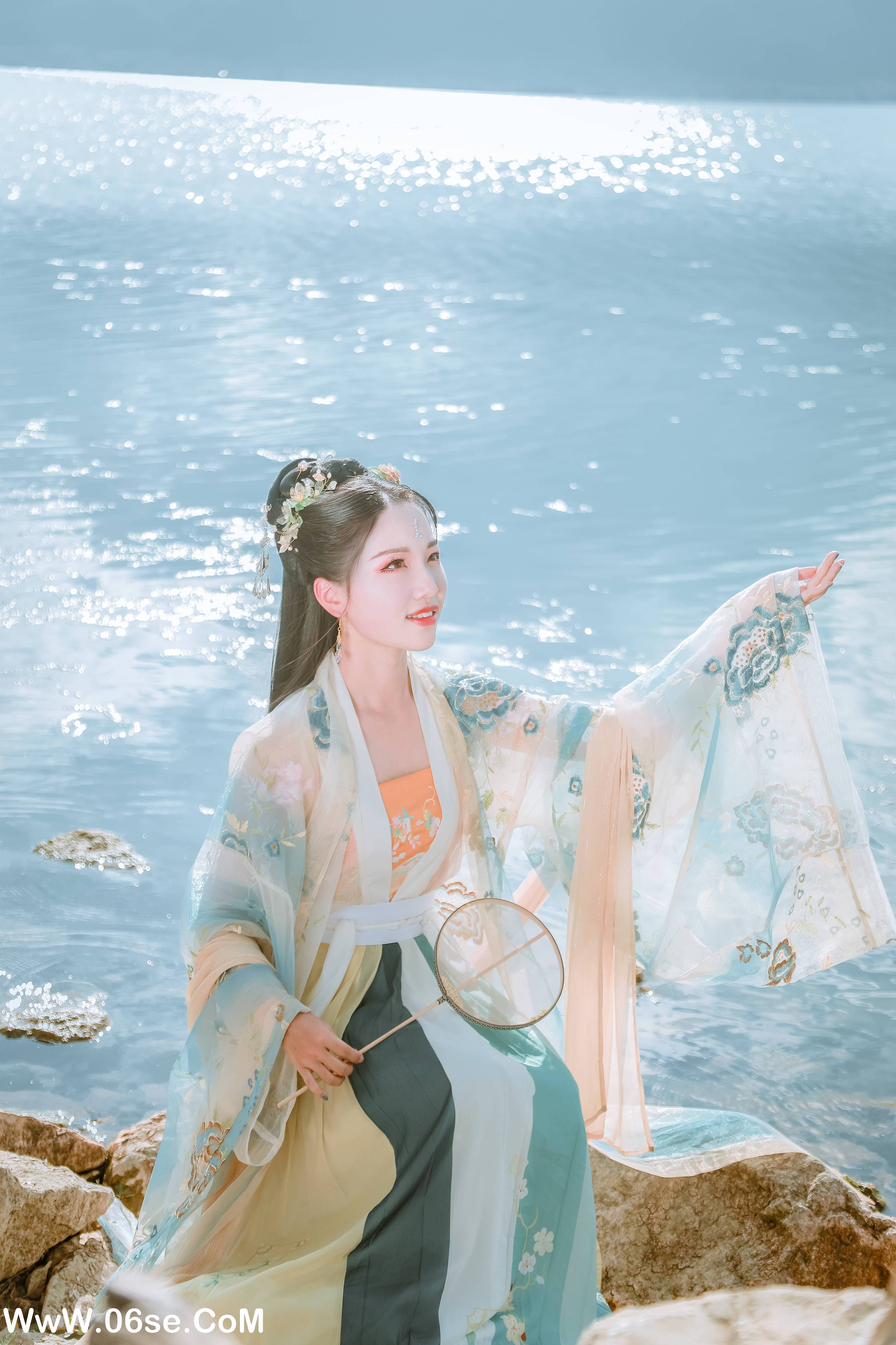 图片[8]-[YITUYU艺图语]2022.01.29 清水出芙蓉 Julie[22+1P／308MB]-六色网