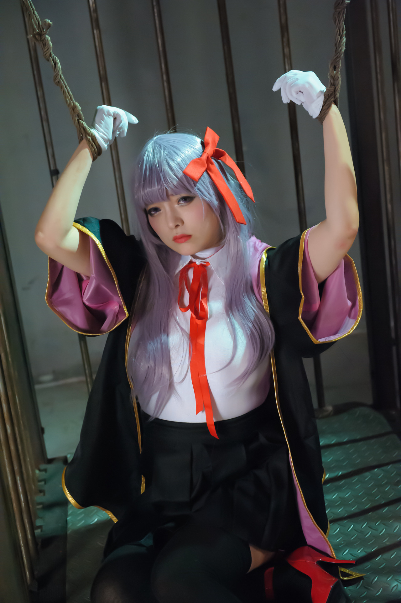 あなたが好きなのは？ダークな世界観で緊縛されている少女 15