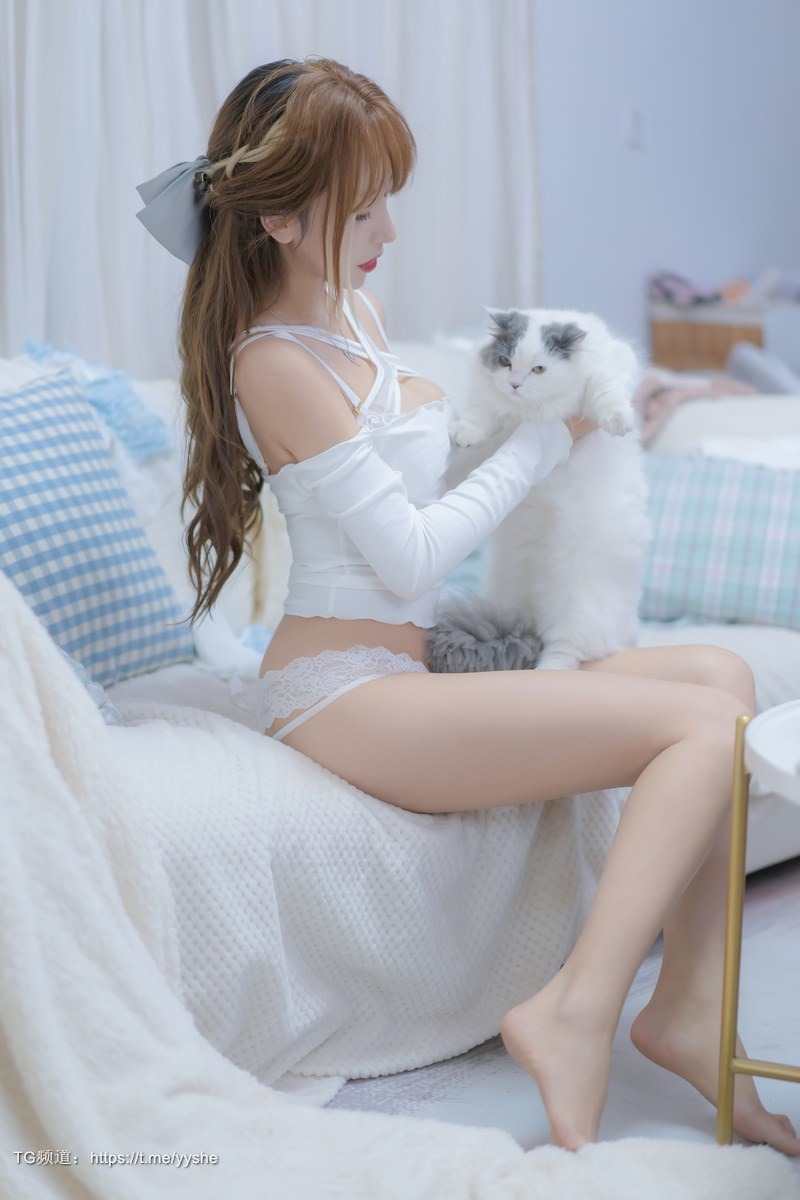 [Cos]过期米线线喵 - 我和猫[90P] 1