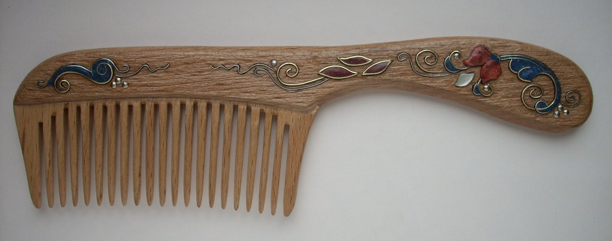 Гребень описание. Старинная расческа. Старинный деревянный гребень для волос. Расчёска деревянный гребешок. Старинные Расчески для волос.