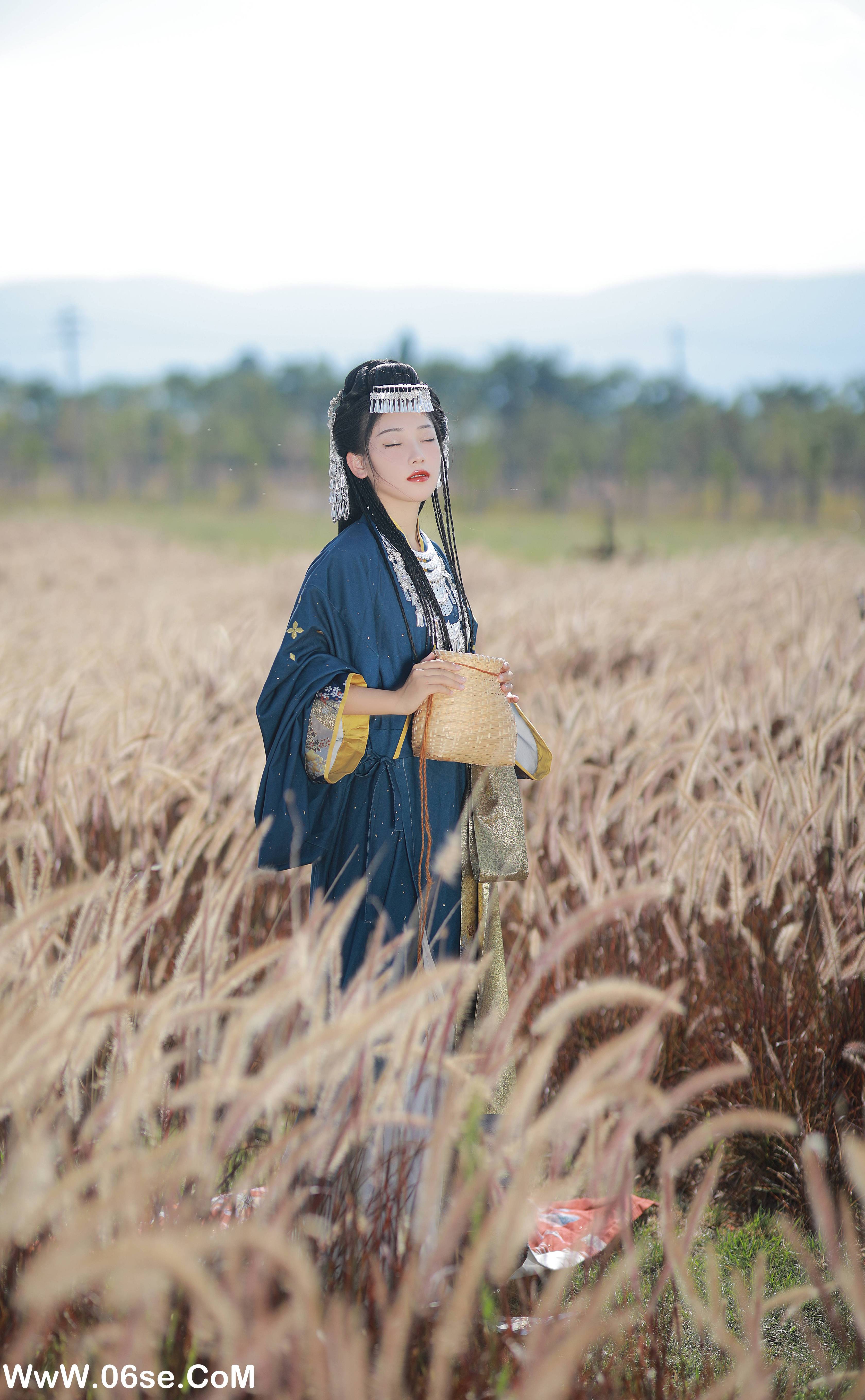 图片[29]-[YITUYU艺图语]2022.09.29 我与春风携过客 Y-JIN[35+1P／661MB]-六色网