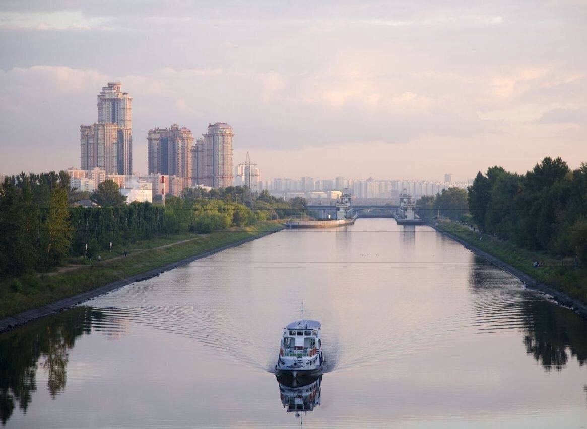 Канал moscow. Канал реки Москвы Тушино. Канал Тушино Лодочная. Речные каналы в Москве в Москве. Южное Тушино Москва река.