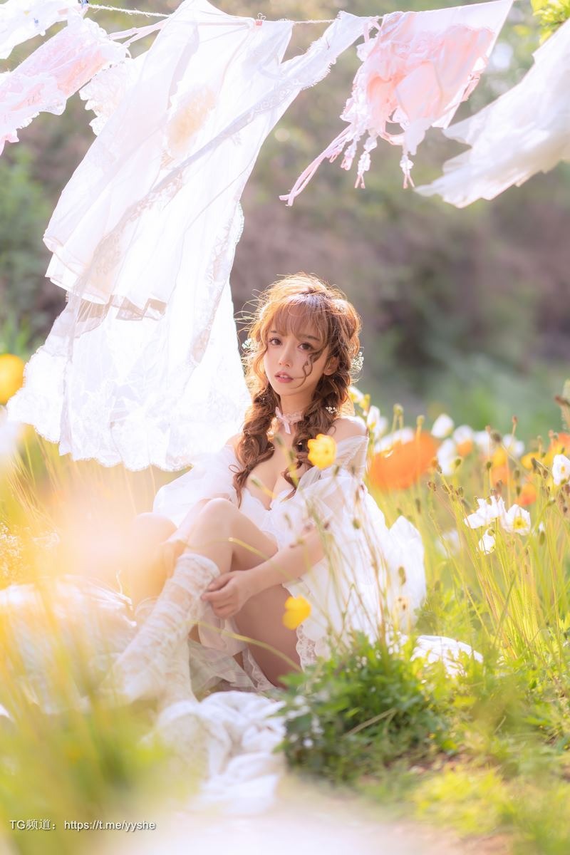 [Cos]过期米线线喵 NO - 晒衣服 [41P] 26