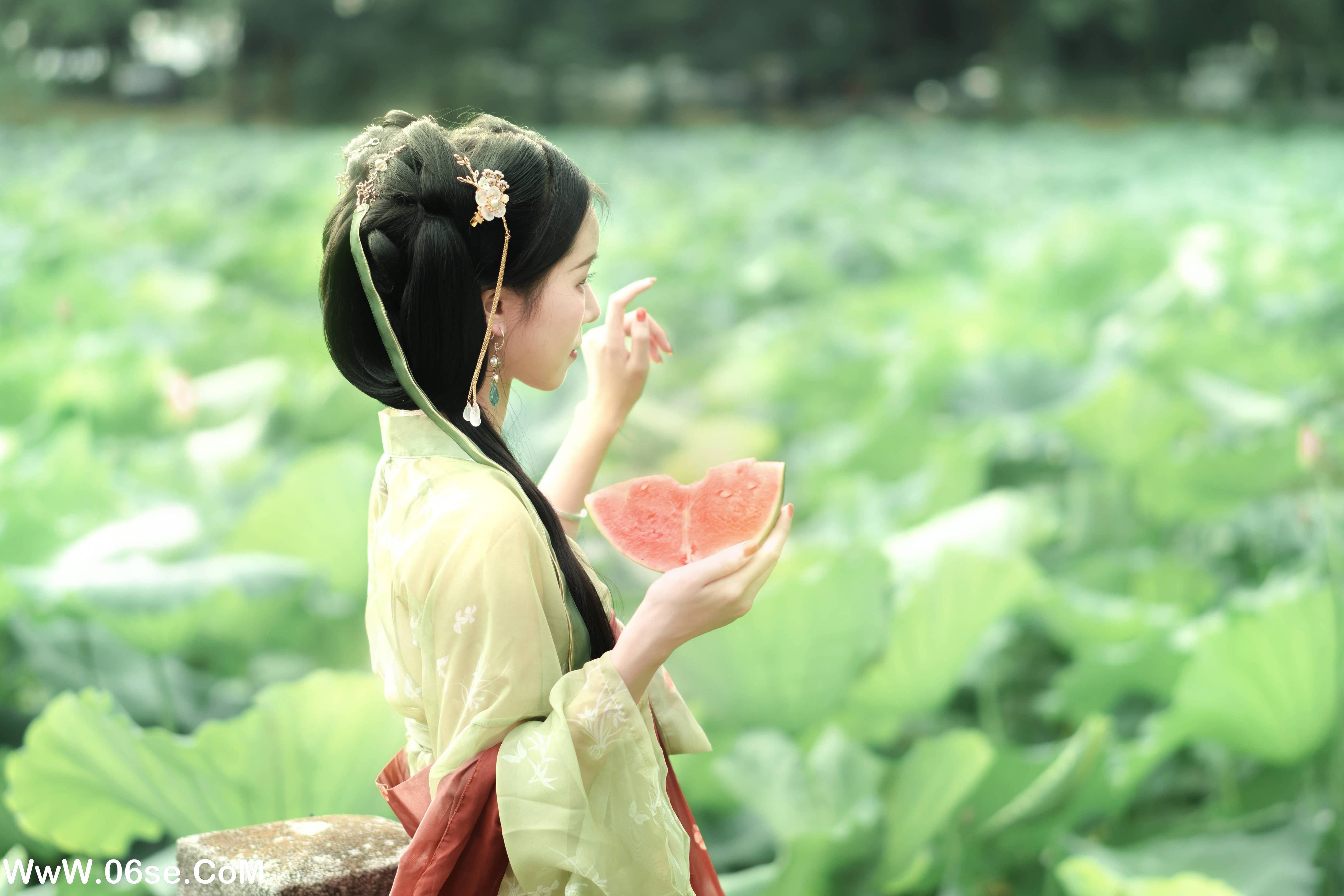 图片[11]-[YITUYU艺图语]2022.09.24 夏荷 仓央是大魔王[20+1P／406MB]-六色网