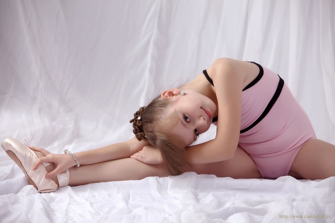 [Image: dab736e18220c5124e162.jpg]