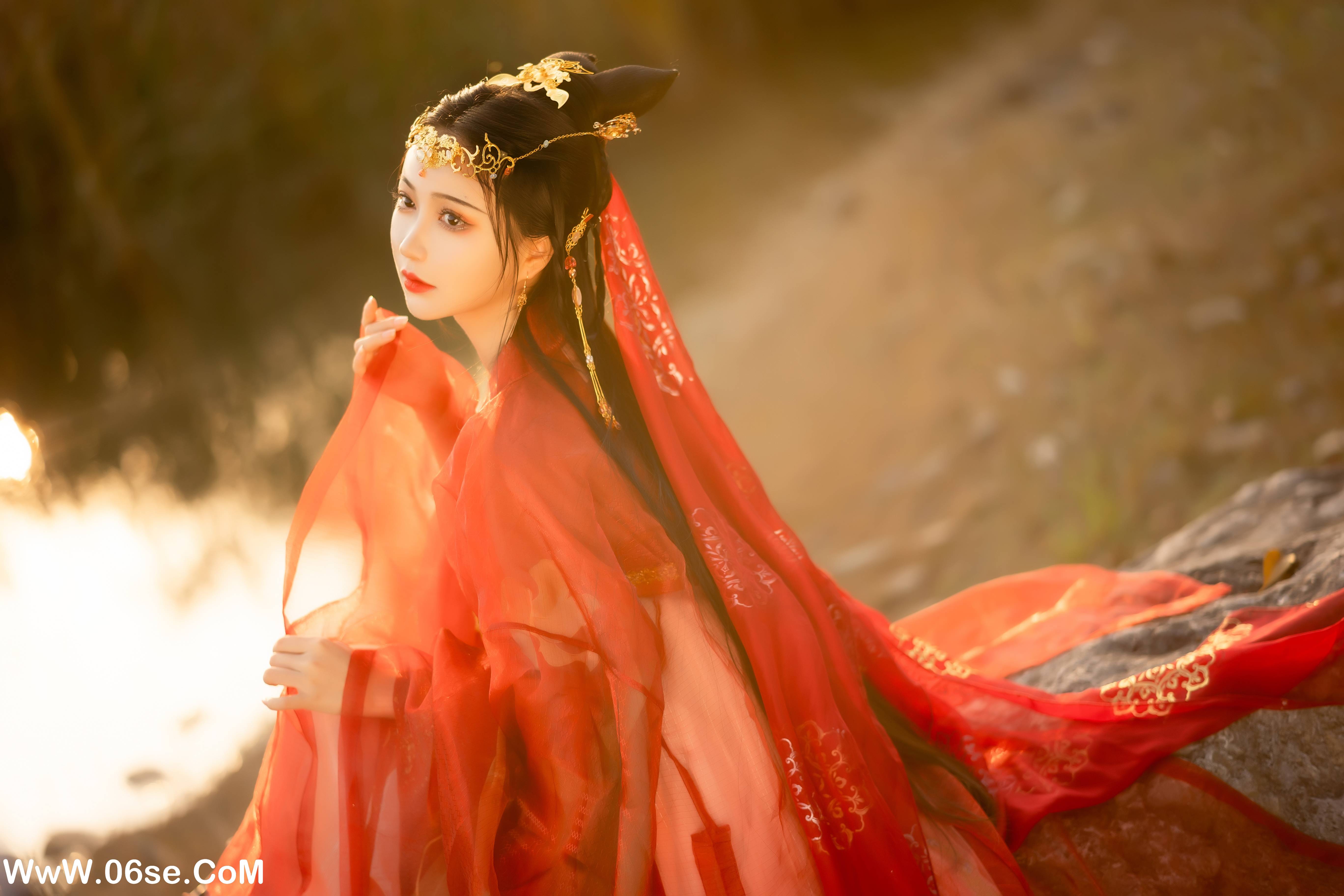 图片[19]-[YITUYU艺图语]2022.11.03 枫霜尽 -绮罗生的小苏苏-[28+1P／240MB]-六色网
